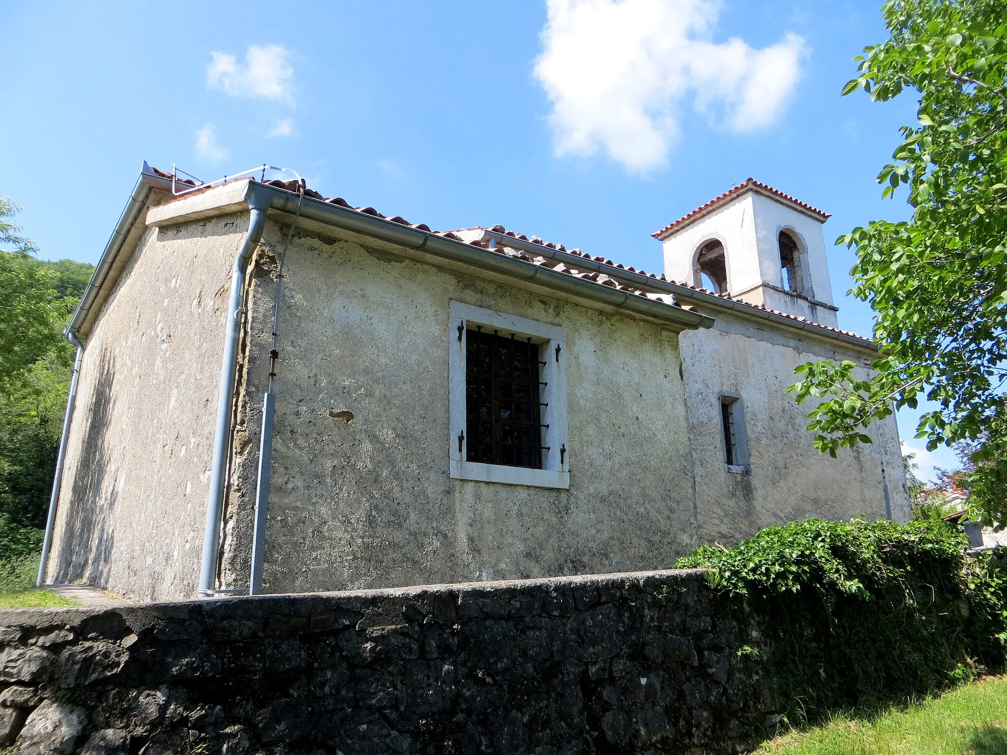 Photo showing: Holy Spirit Church in Pedrovo, Municipality of Nova Gorica, Slovenia