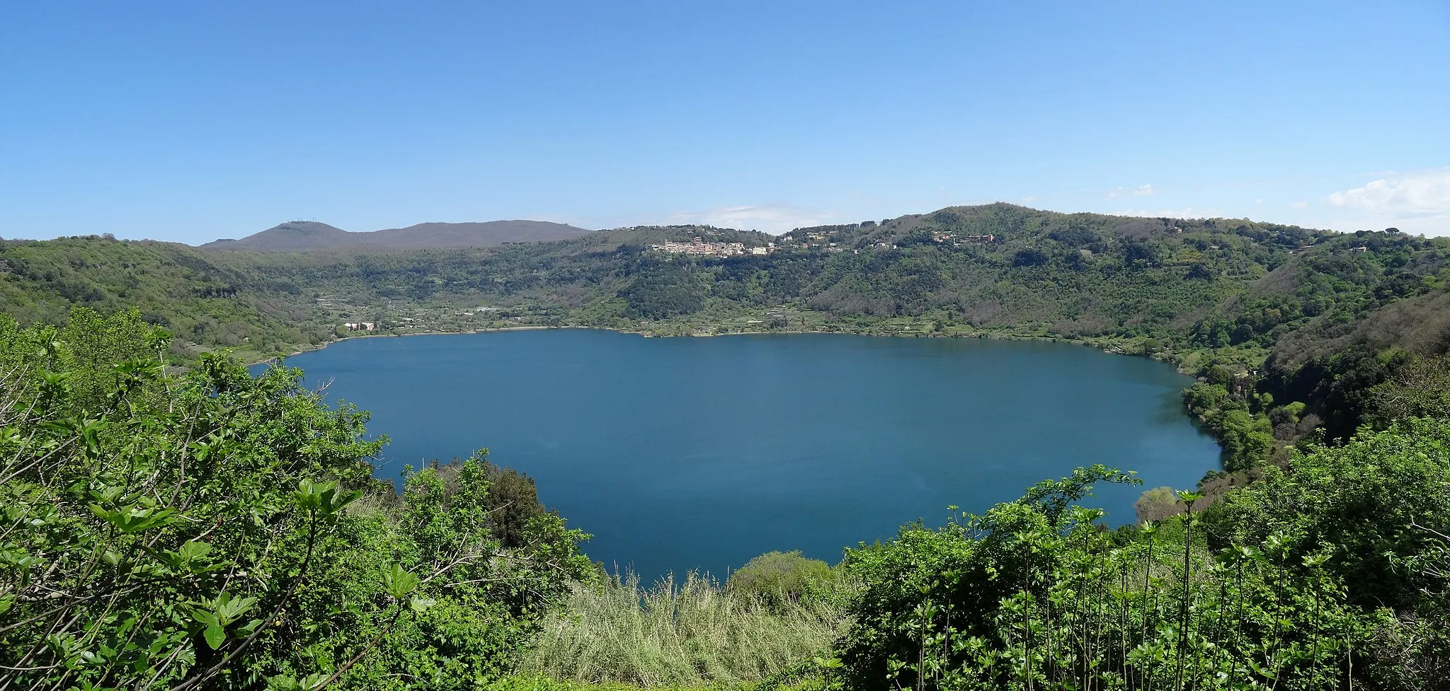 Photo showing: Panoramica del Lago di Nemi