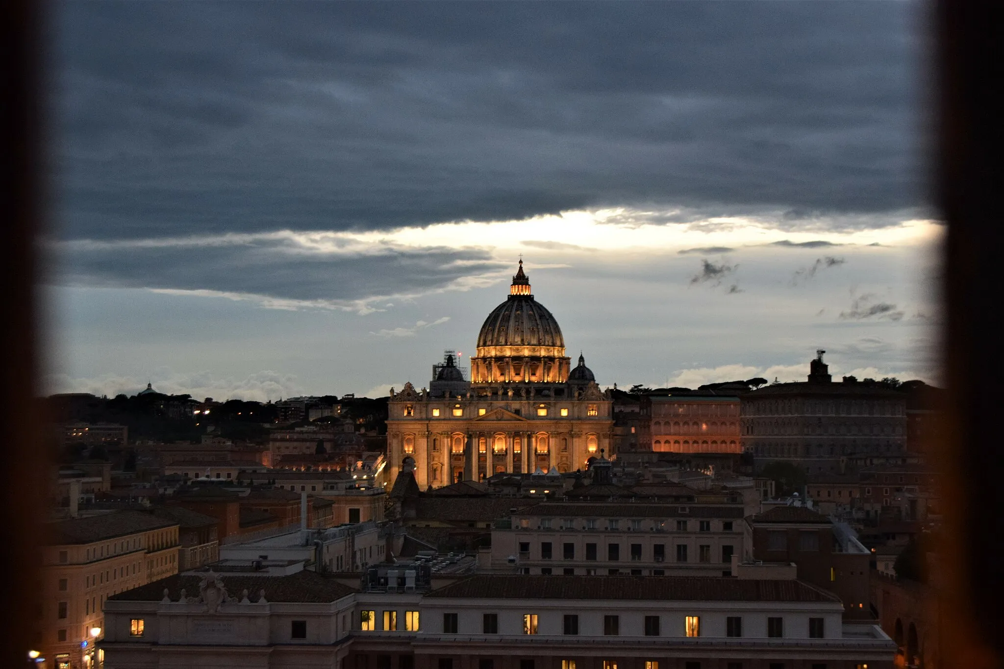 Photo showing: Scorcio San Pietro di sera da Castel Sant'Angelo (2018)