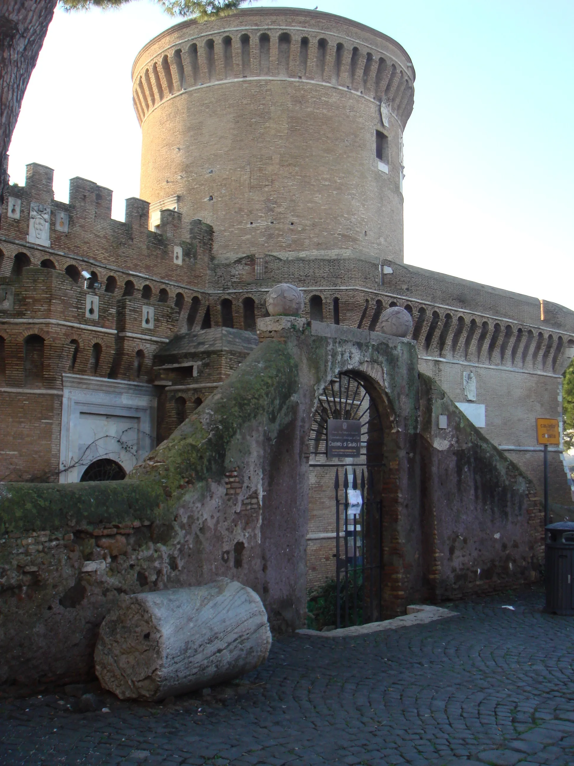 Photo showing: Castle of Iulius II, Borgo di Ostia Antica, Latium, Italy.