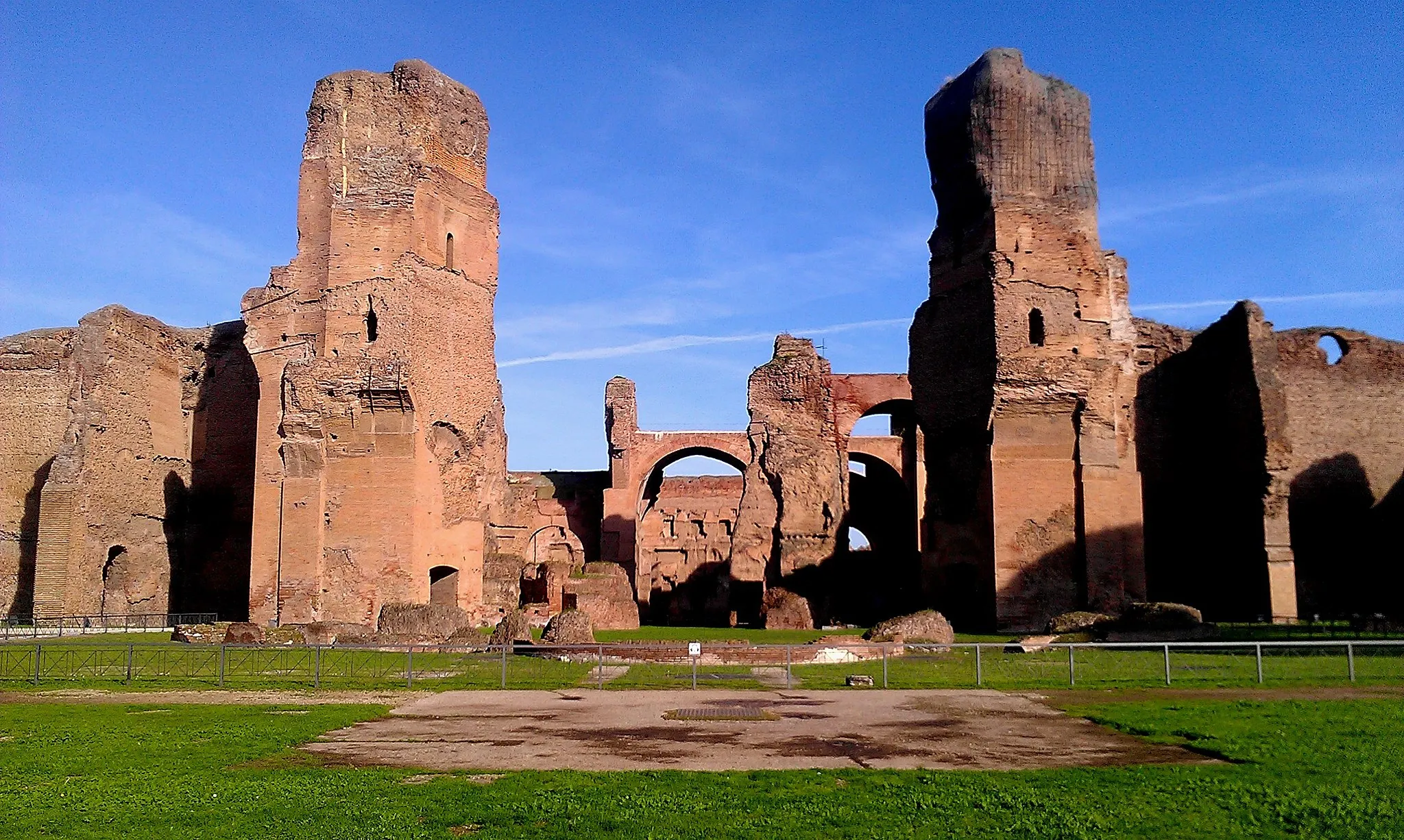 Photo showing: The Baths of Caracalla, Rome. This image is taken from the south-west of the caldarium.