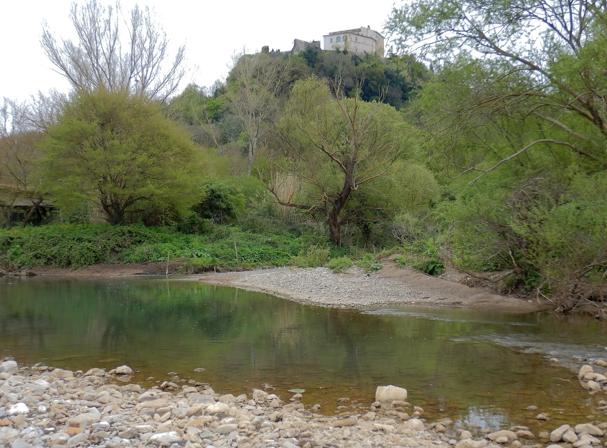 Photo showing: Fiume Mignone (medio corso) (Q61867440)
Il Castello di Rota sul fiume Mignone