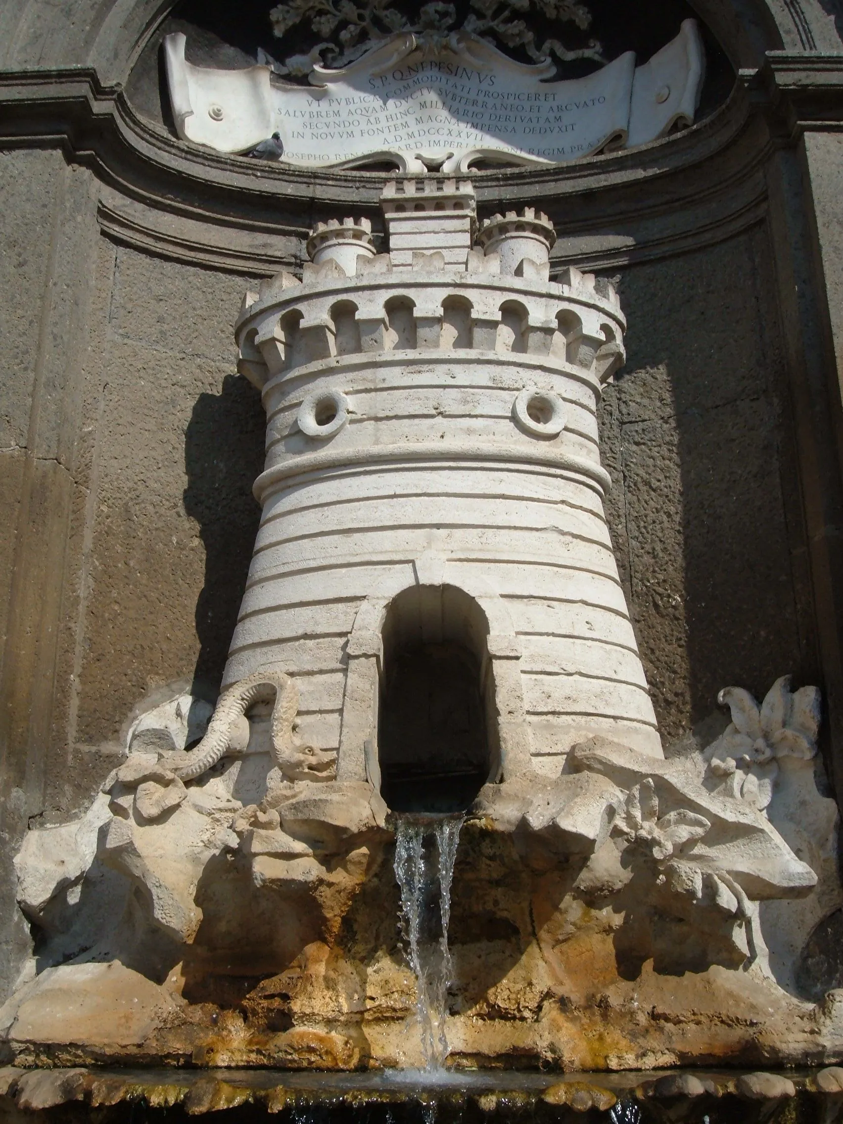 Photo showing: Fontana del Palazzo comunale (Nepi)