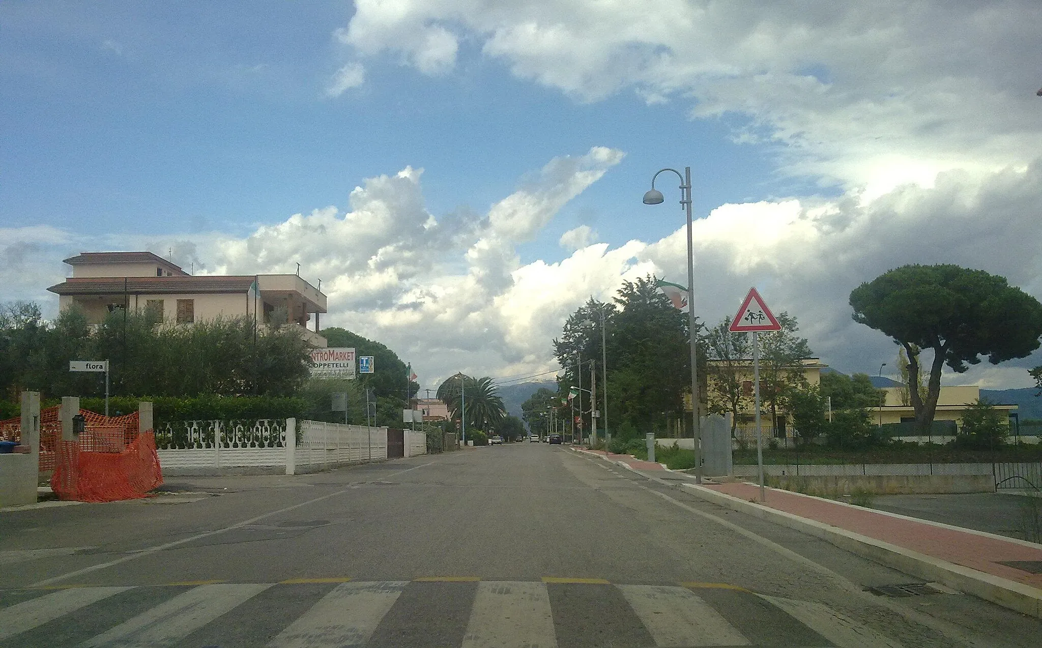 Photo showing: The centre of Borgo Flora