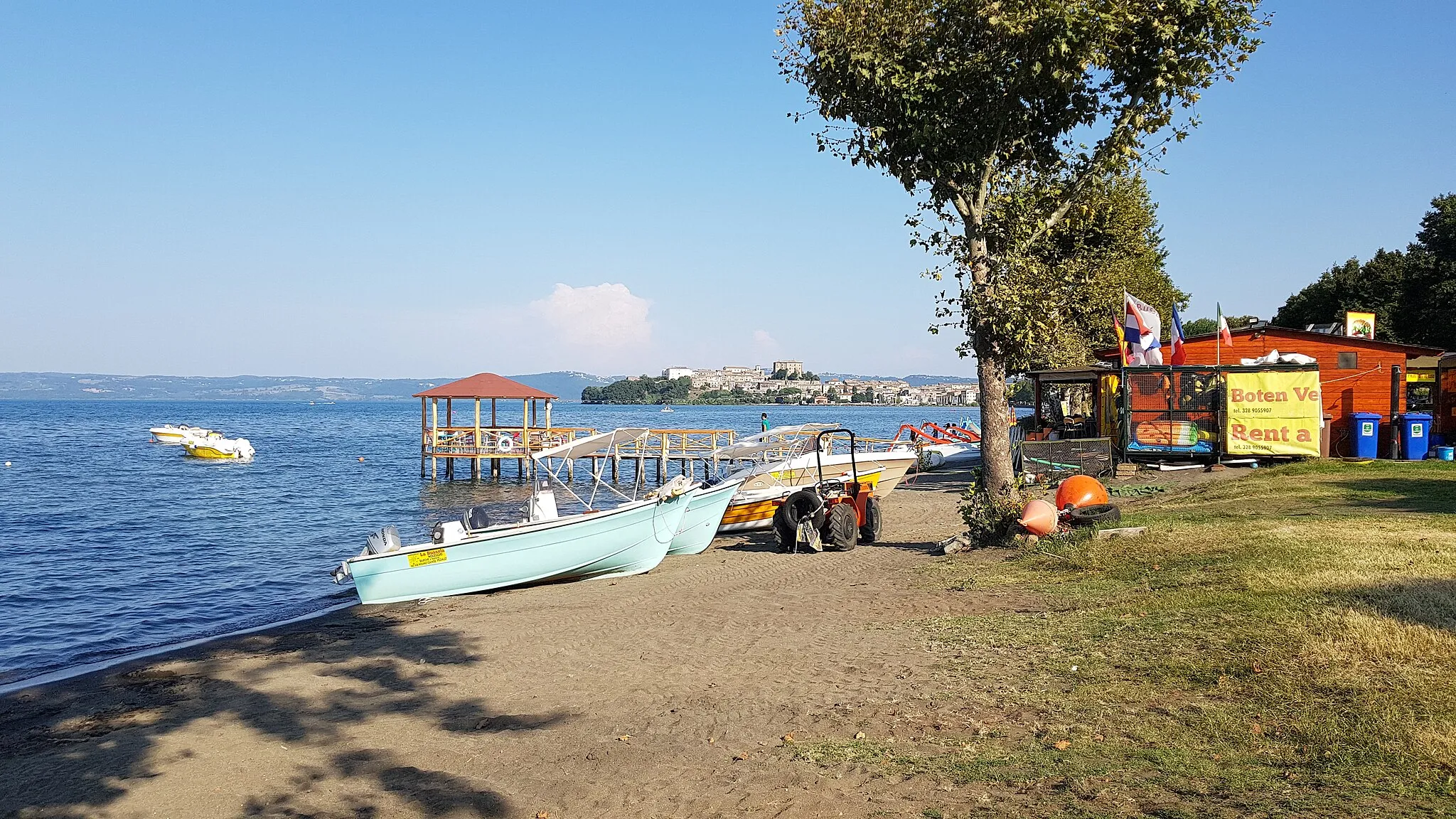 Photo showing: Il lago di Bolsena a Capodimonte