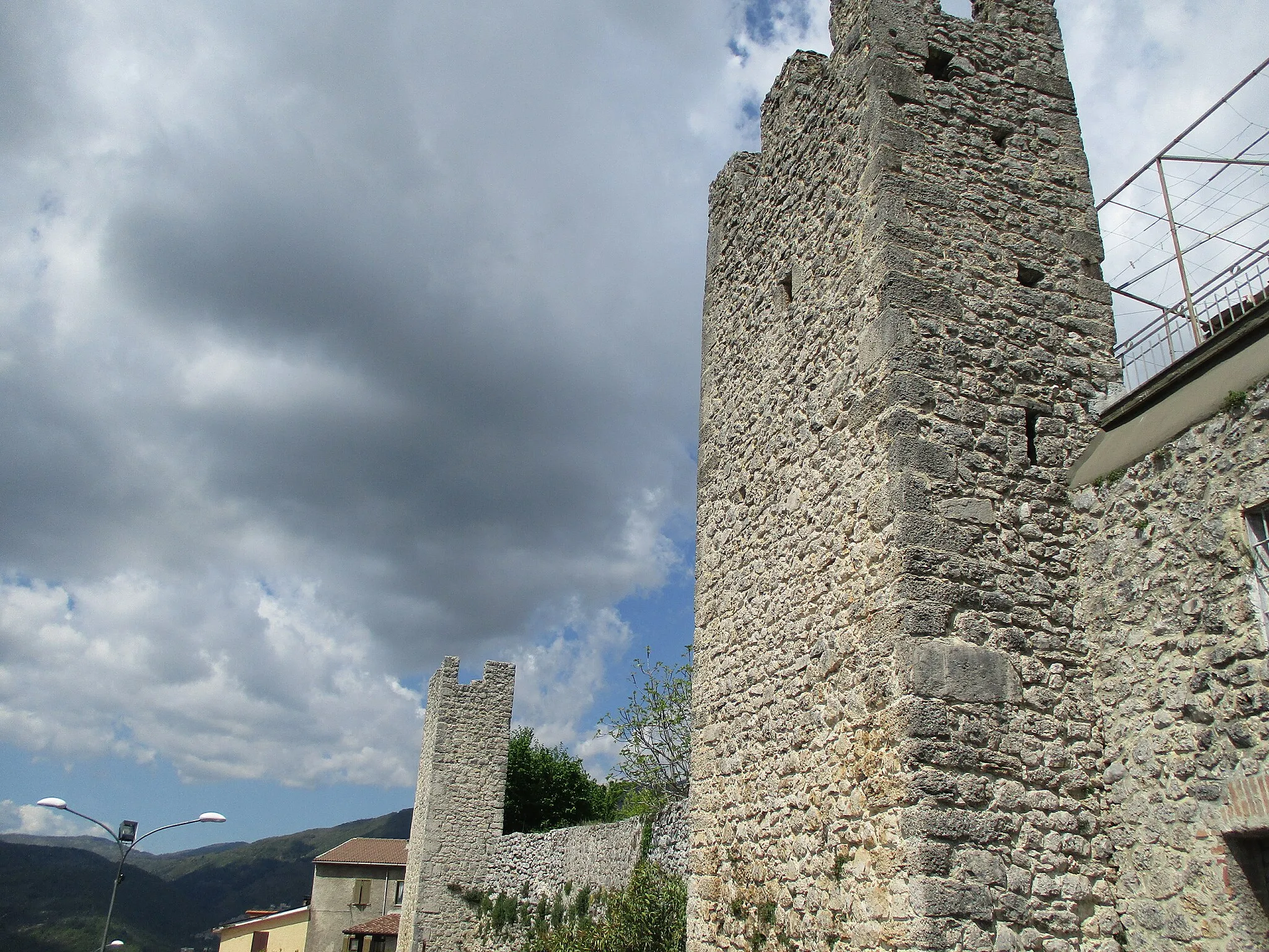 Photo showing: Particolare della cinta muraria