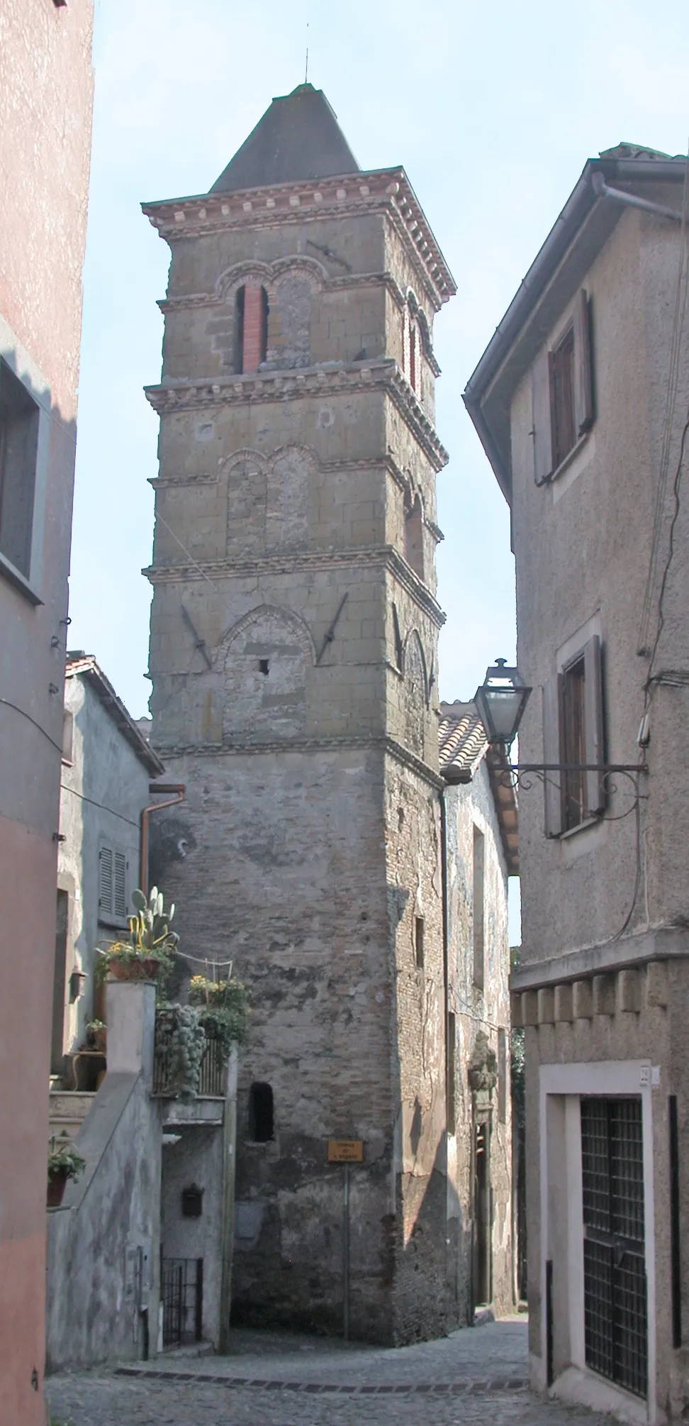 Photo showing: Italia, Regione Lazio, Provincia di Roma, Formello, chiesa di San Michele Arcangelo (o Sant'Angelo) su via XX Settembre, il campanile.