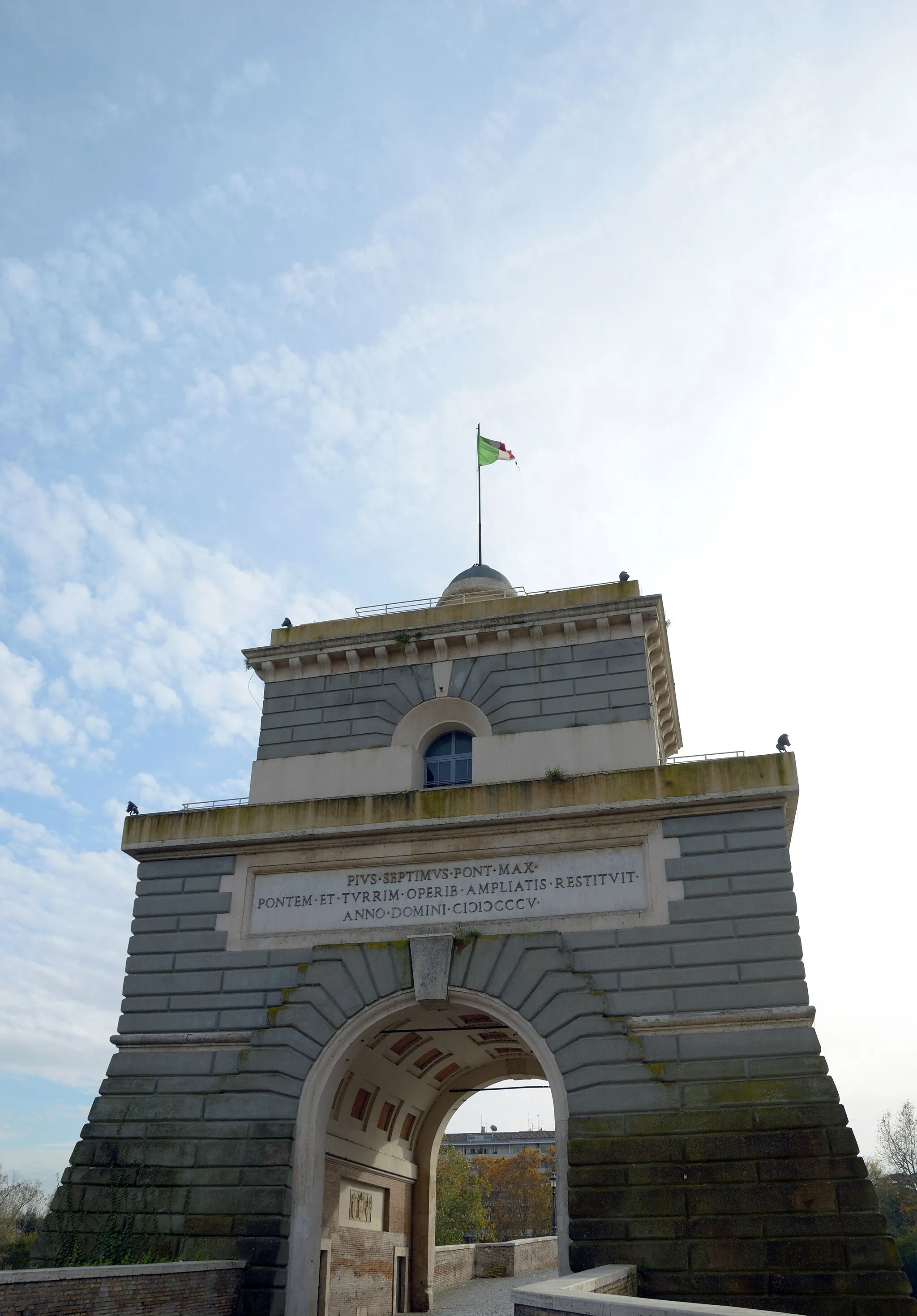 Photo showing: Arch of Ponte Milvio