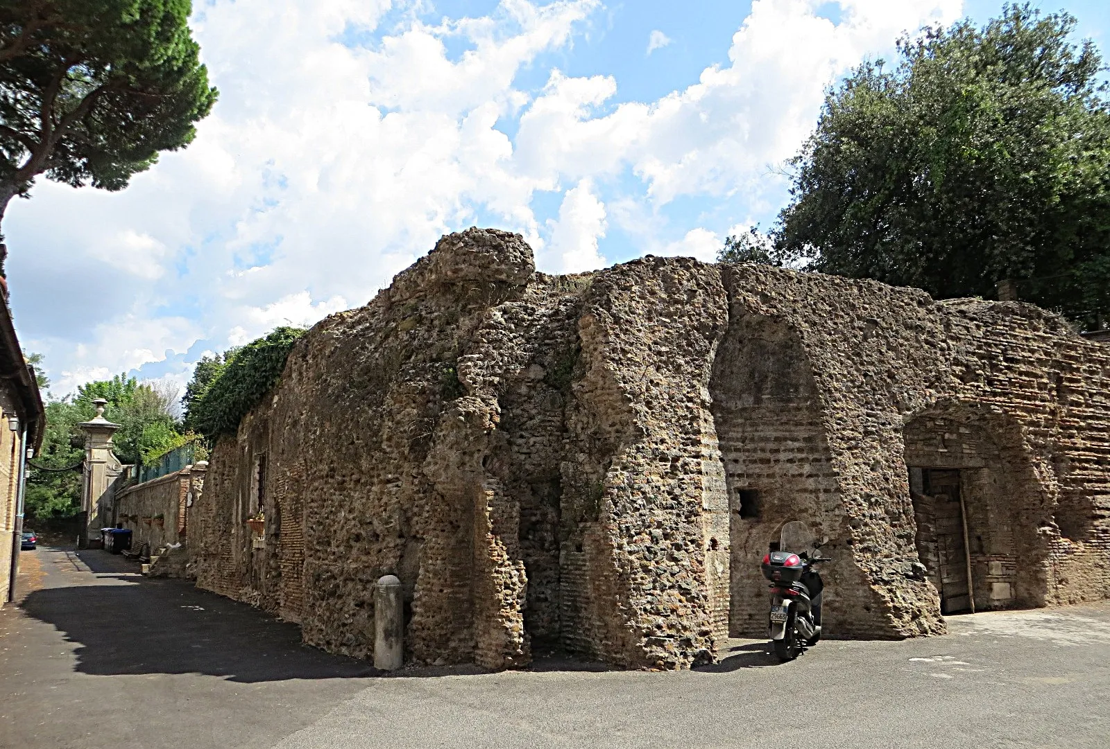 Photo showing: Catacombe di San Sebastiano