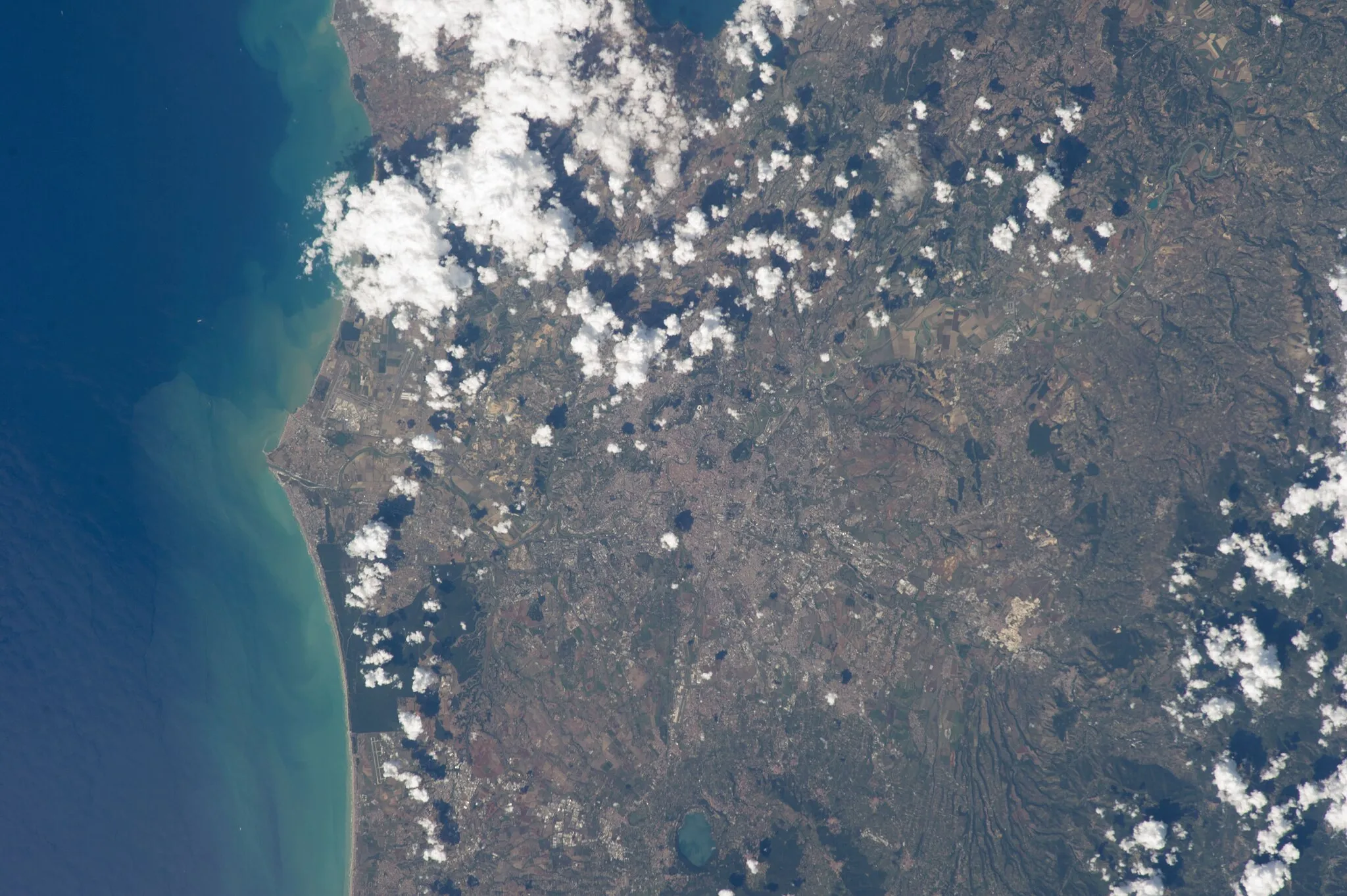 Photo showing: View of Italy taken during ISS Expedition 37.