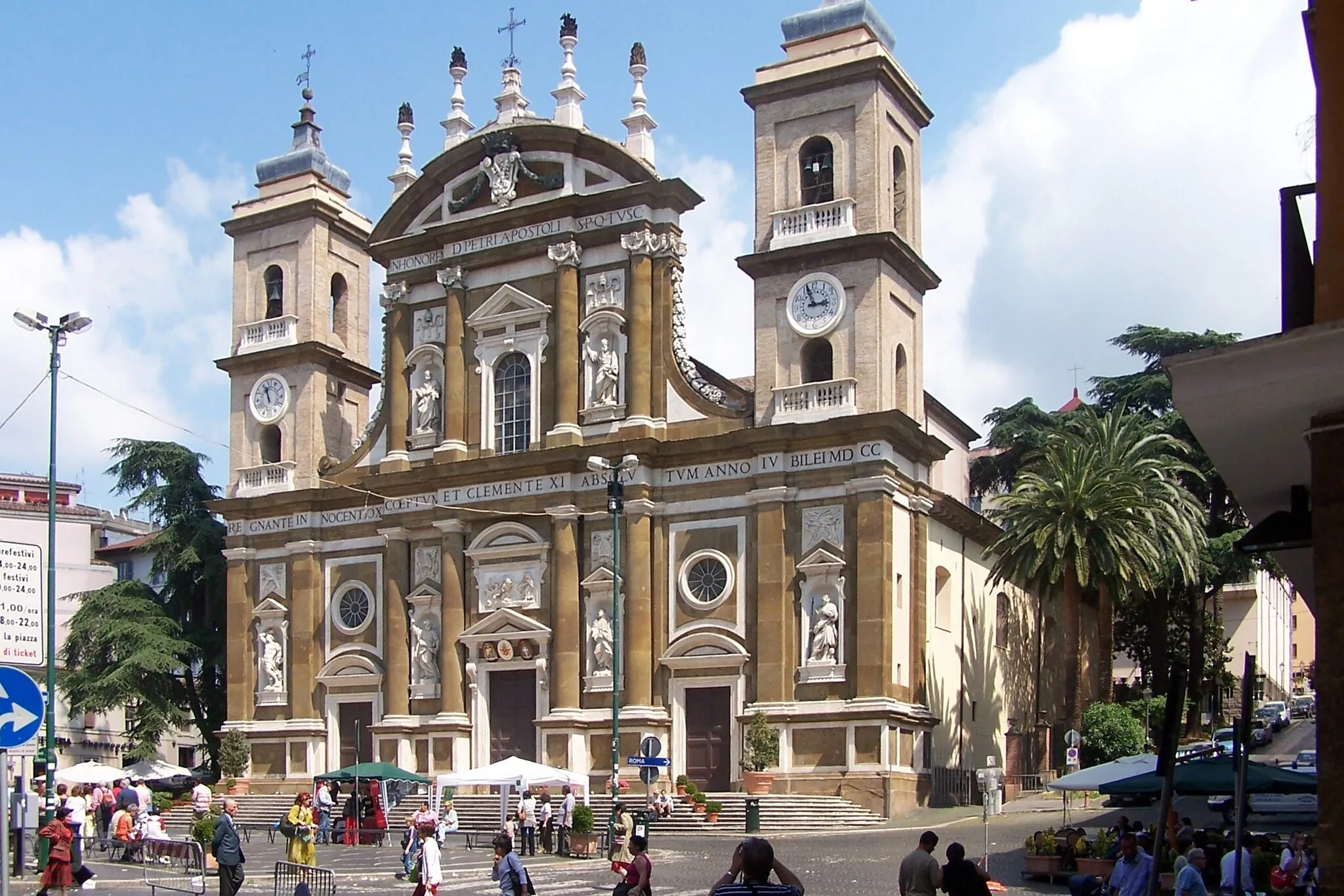 Photo showing: Kirche San Pietro Apostolo in Frascati