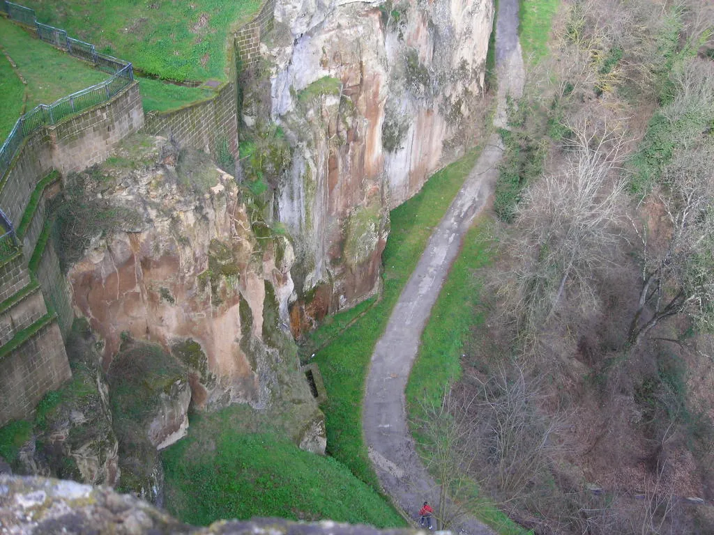 Photo showing: Orvieto - Parete della rupe su cui sorge la città