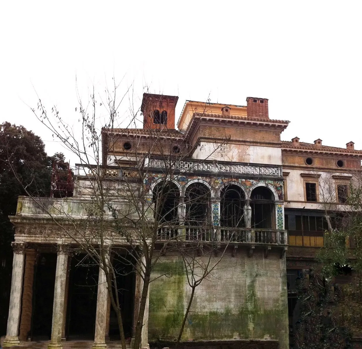 Photo showing: Villa Blanc in stato di abbandono, nel 2010