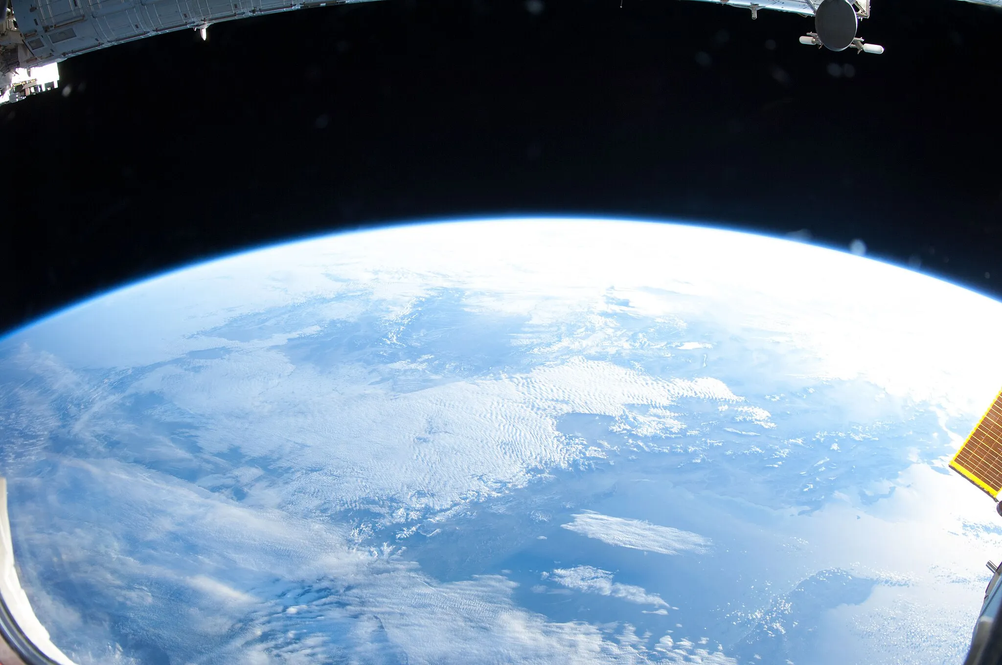 Photo showing: View of Earth taken during ISS Expedition 34.