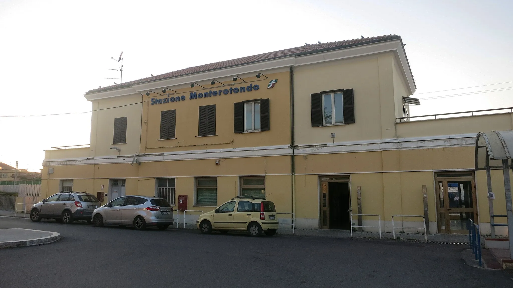 Photo showing: La stazione di Monterotondo-Mentana (RM) vista dall'esterno