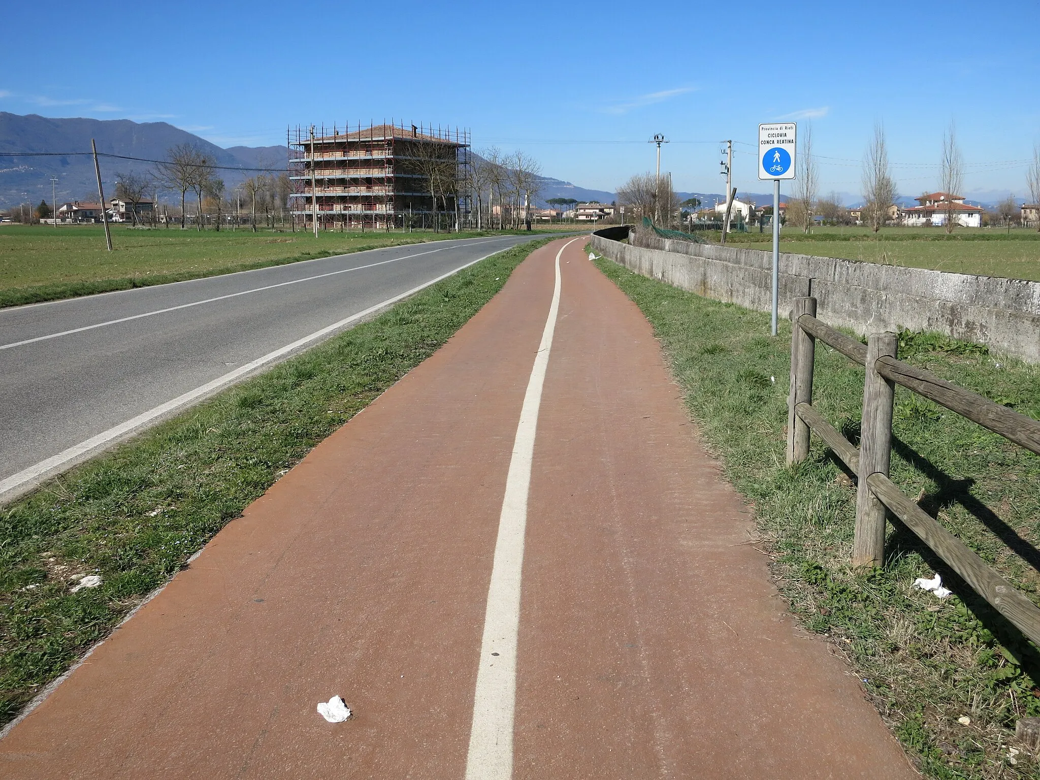 Photo showing: Ciclovia della Conca Reatina, bikeway in the province of Rieti (Lazio, Italy)