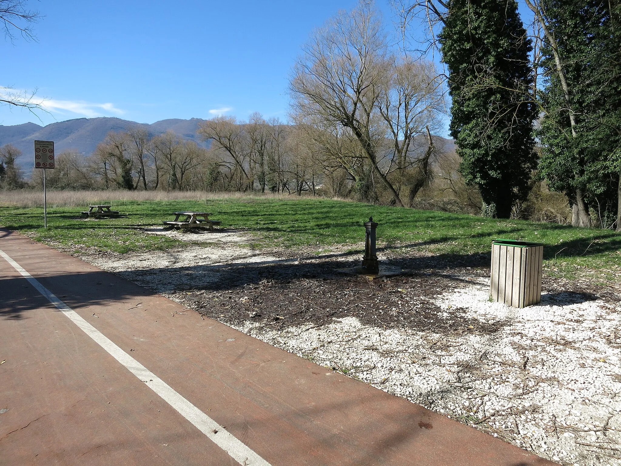 Photo showing: Ciclovia della Conca Reatina, bikeway in the province of Rieti (Lazio, Italy)