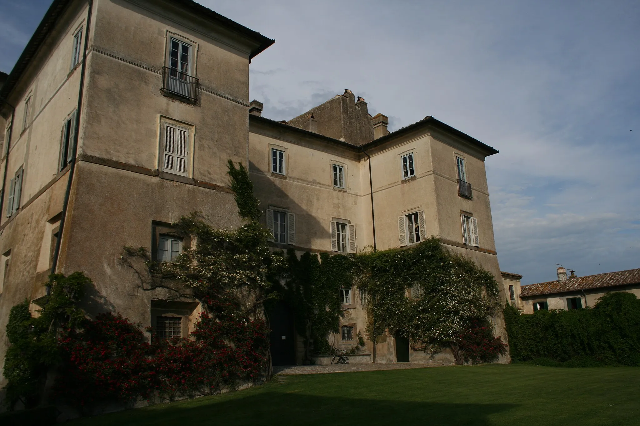 Photo showing: Palazzo Patrizi