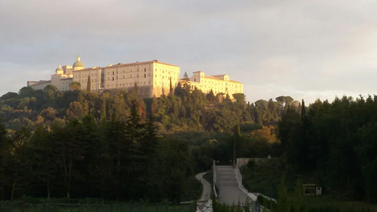 Photo showing: Foto dell'Abbazia di Montecassino scattata dal Cimitero Polacco Militare