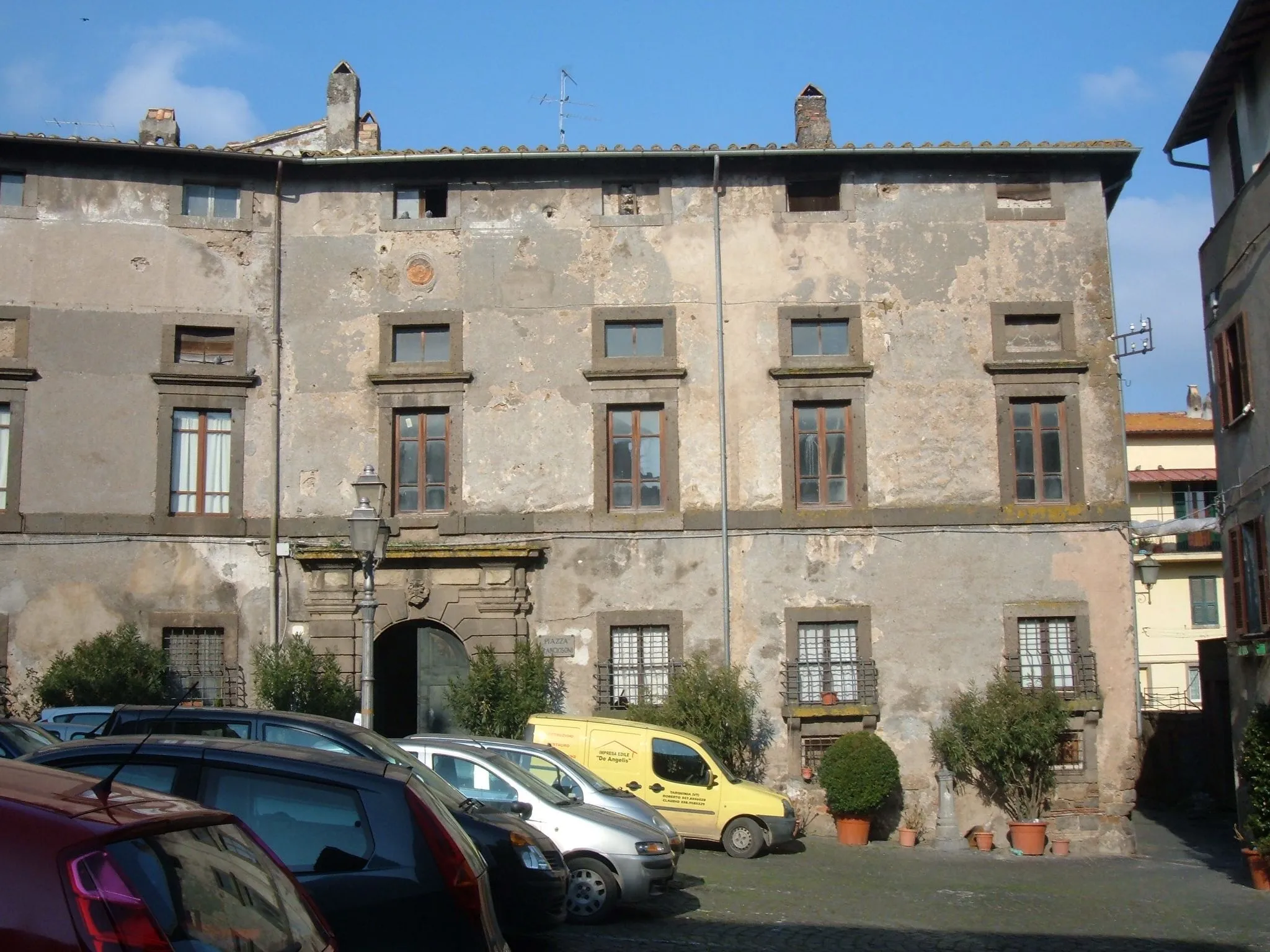 Photo showing: Palazzo Franciosoni, di scuola vignolesca, costruito tra il XV e il XVI sec.