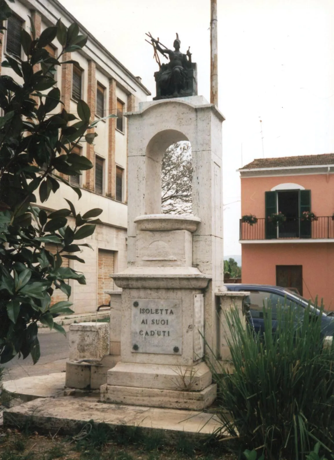 Photo showing: World War Memorial