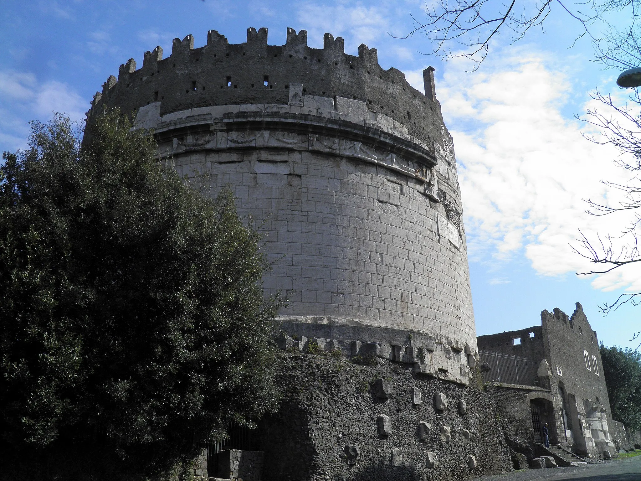 Photo showing: Mausoleum of Caecilia Metella, Via Appia