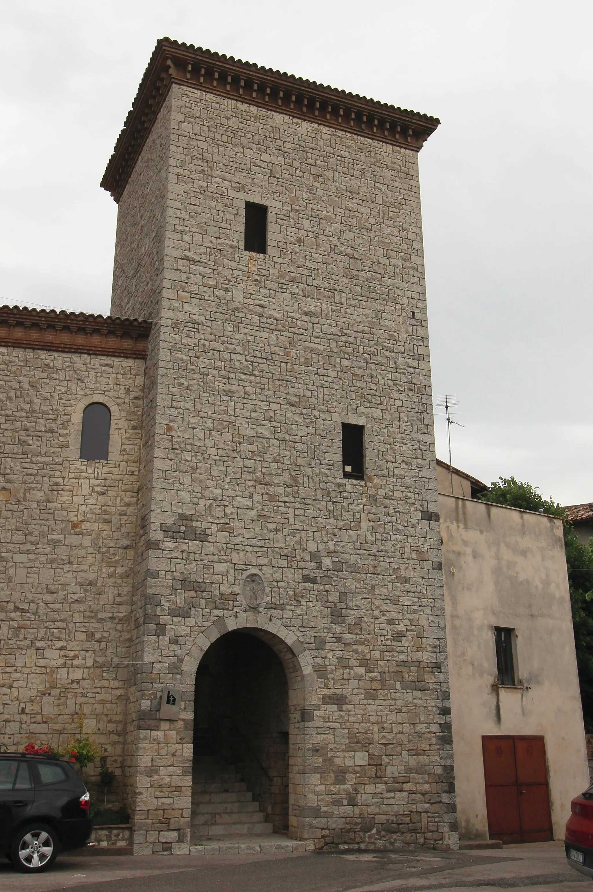 Photo showing: Defensive walls of Casteltodino, hamlet of Montecastrilli, Province of Terni, Umbria, Italy