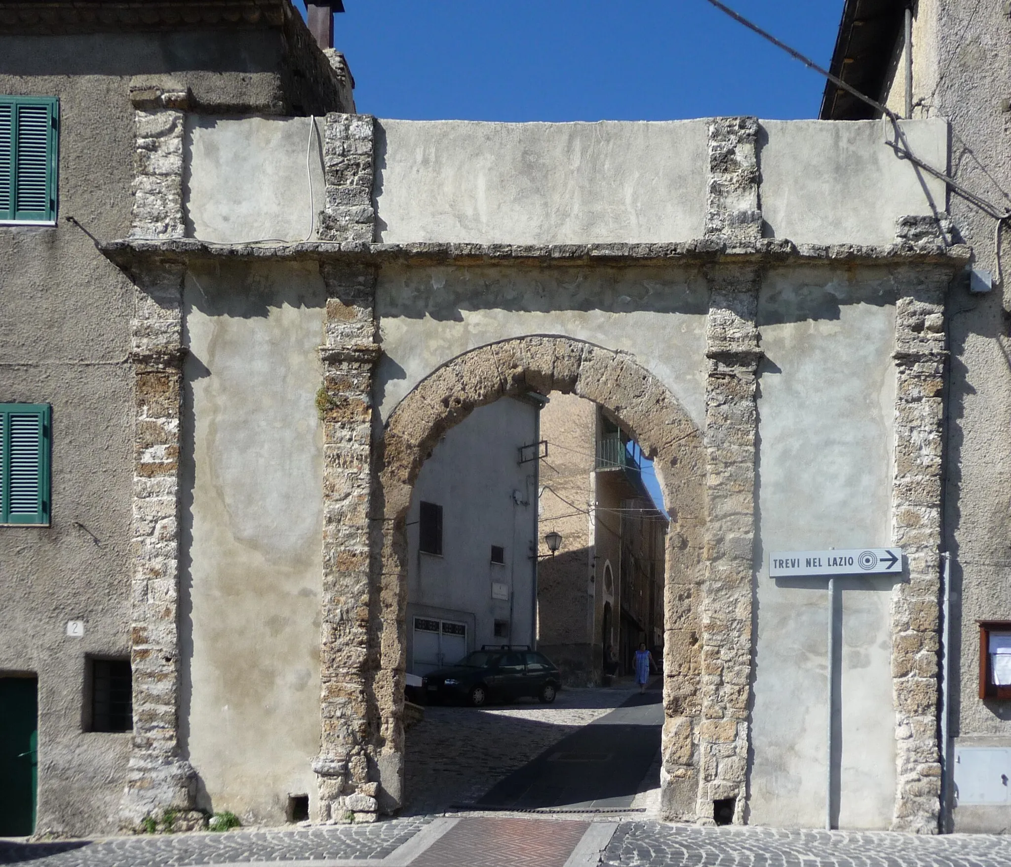 Photo showing: Arco di ingresso a Trevi nel Lazio