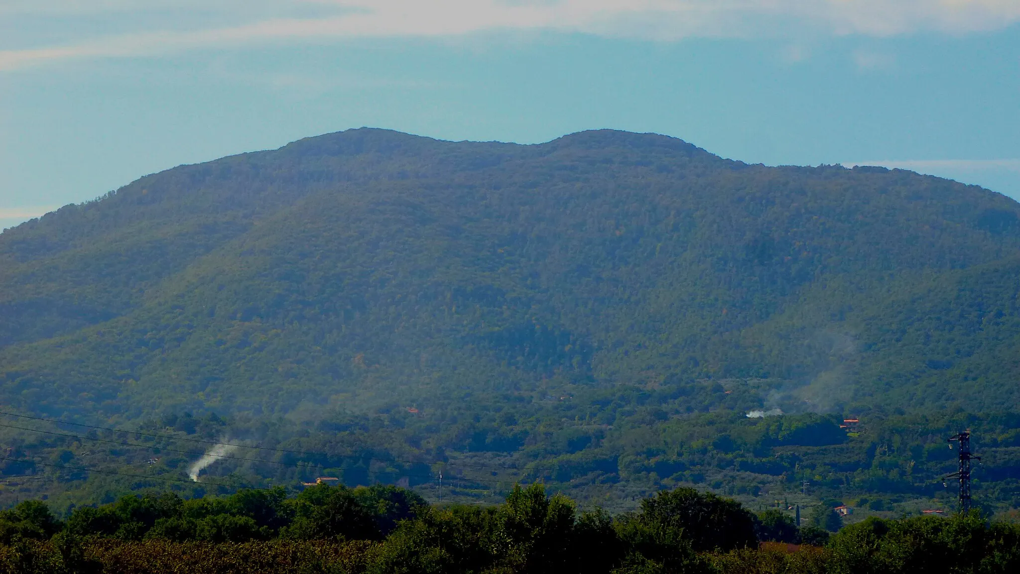 Photo showing: The summit on the left is Mount Cimino (1053 m) while the peak on the right is Mount Montalto (778 m)