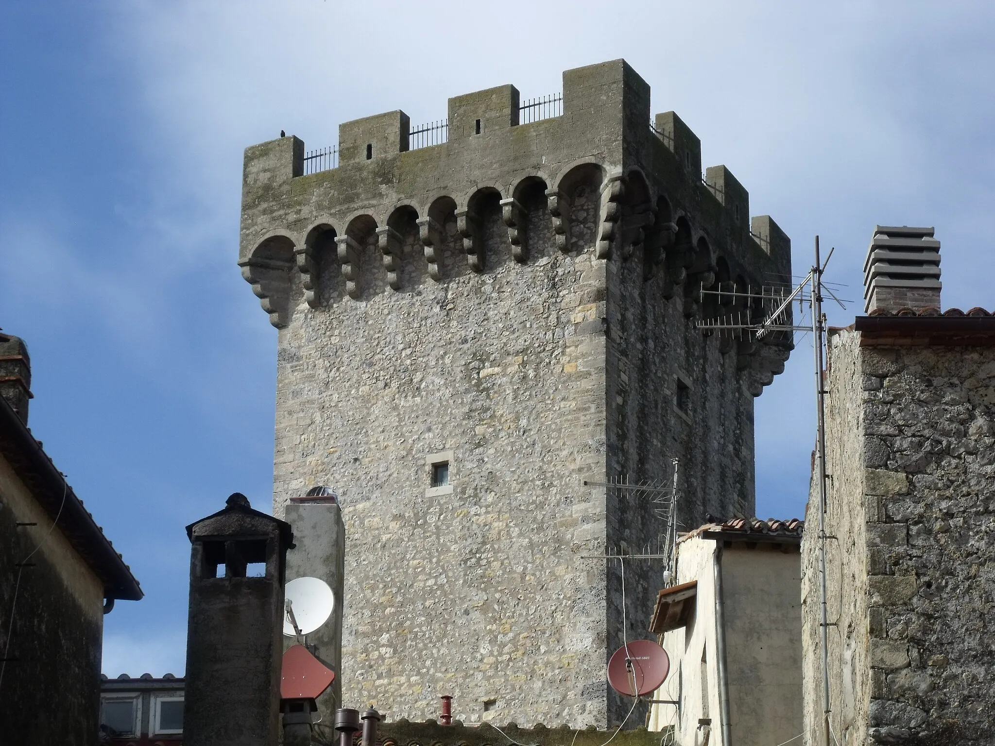 Photo showing: Tower of the Castle (Rocca Aldobrandesca) in Capalbio, Maremma, Province of Grosseto, Tuscany, Italy