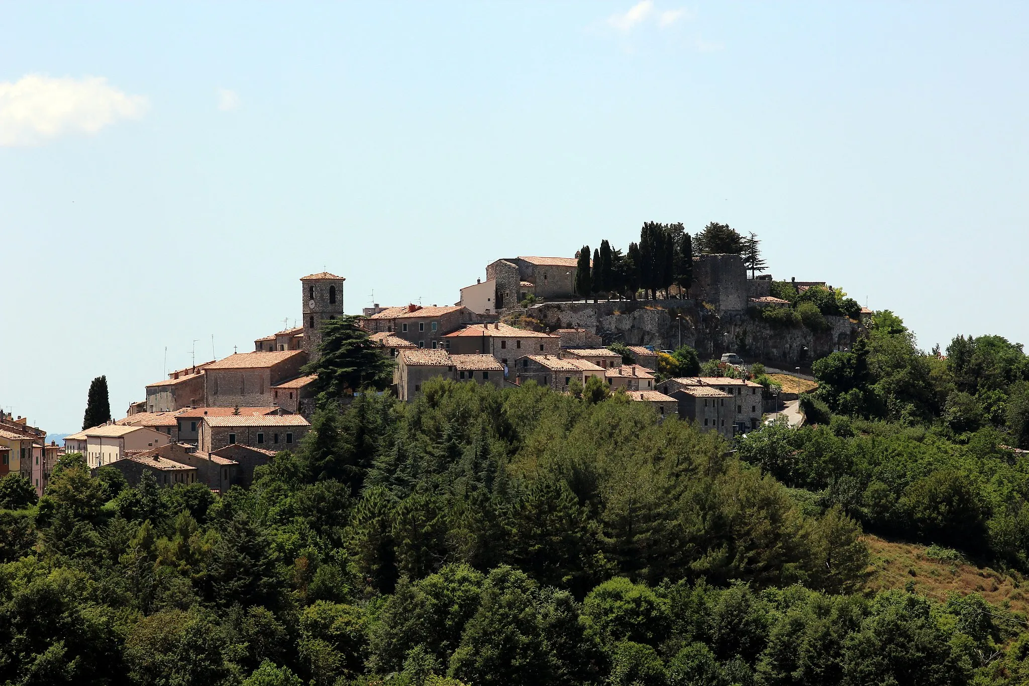Photo showing: Panorama of Semproniano, Maremma, Province of Grosseto, Tuscany, Italy