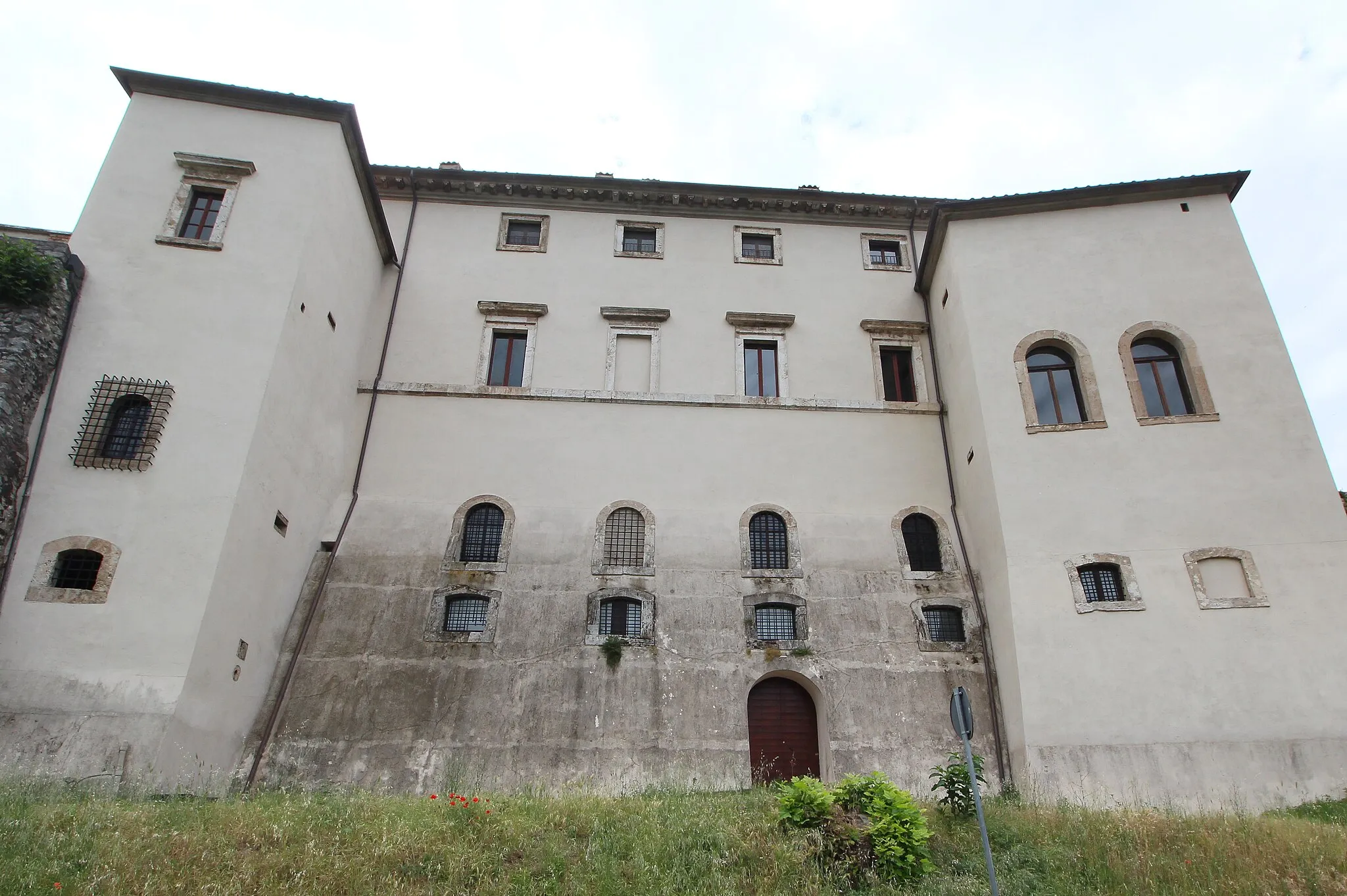 Photo showing: Palace Palazzo Cesi, Acquasparta, Province of Terni, Umbria, Italy