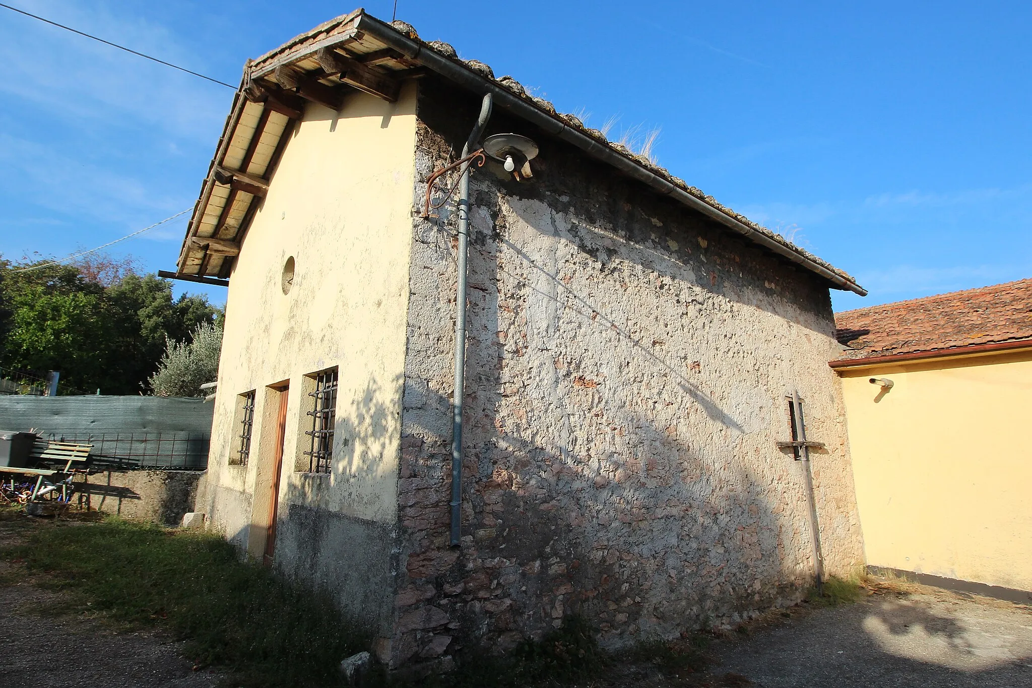 Photo showing: church Santa Maria Assunta, Collepila, hamlet of Stroncone, Province of Terni, Umbria, Italy