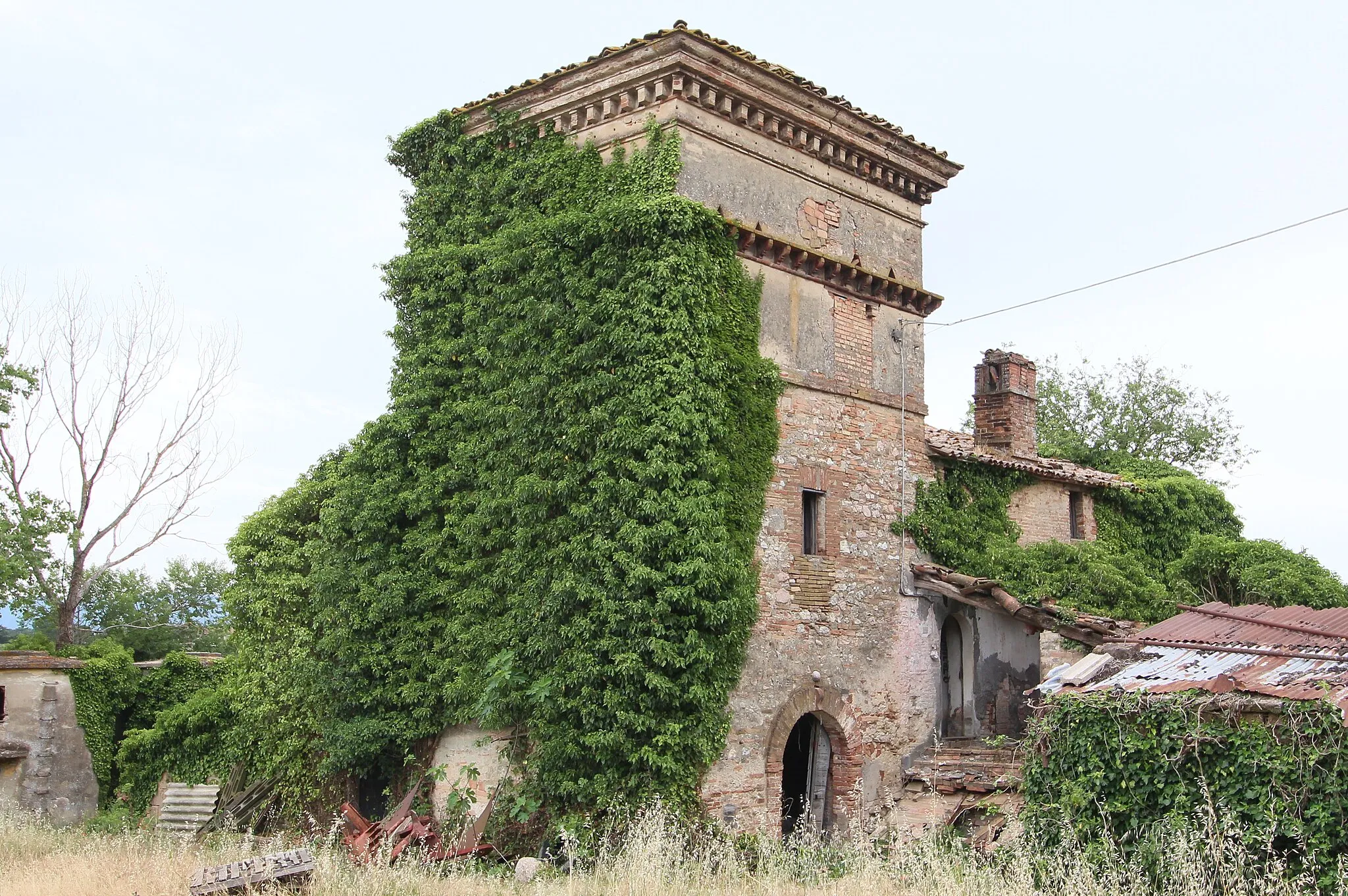 Photo showing: watch tower Torre della Palombara, Farnetta, hamlet of Montecastrilli, Province of Terni, Umbria, Italy