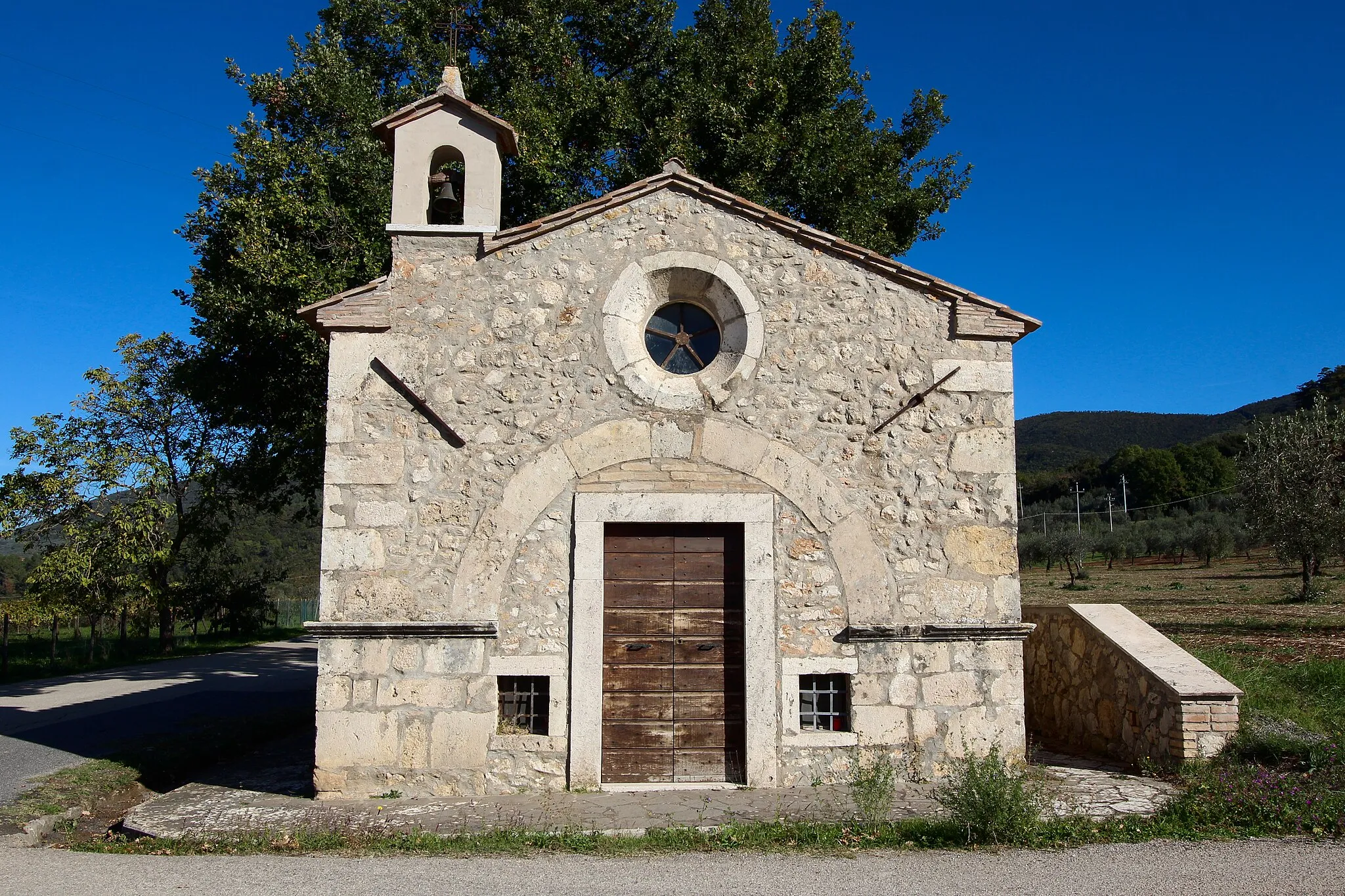 Photo showing: church Chiesa della Maestà, Lugnano in Teverina, Province of Terni, Umbria, Italy