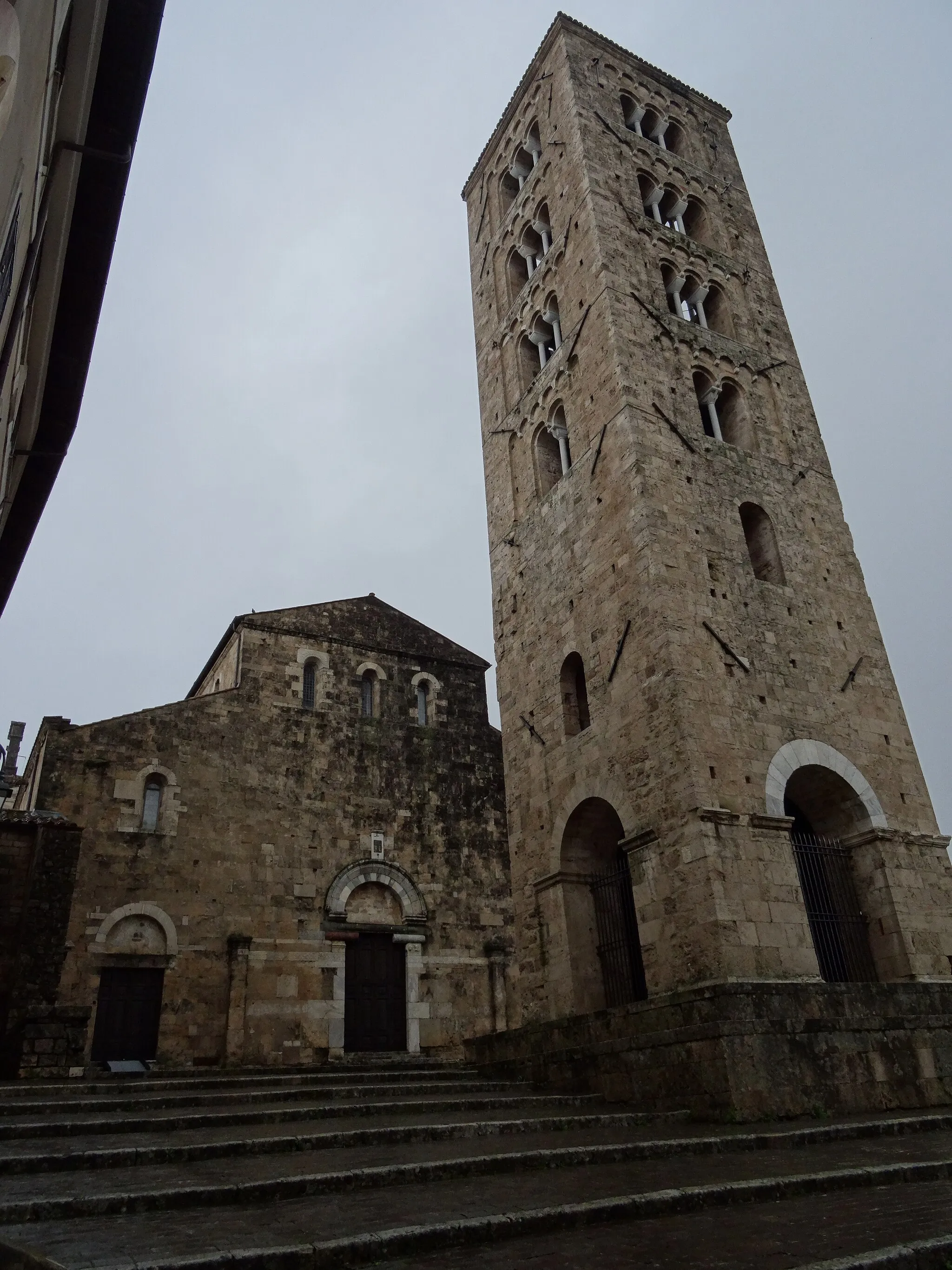 Photo showing: Cattedrale di Santa Maria (Anagni) con campanile