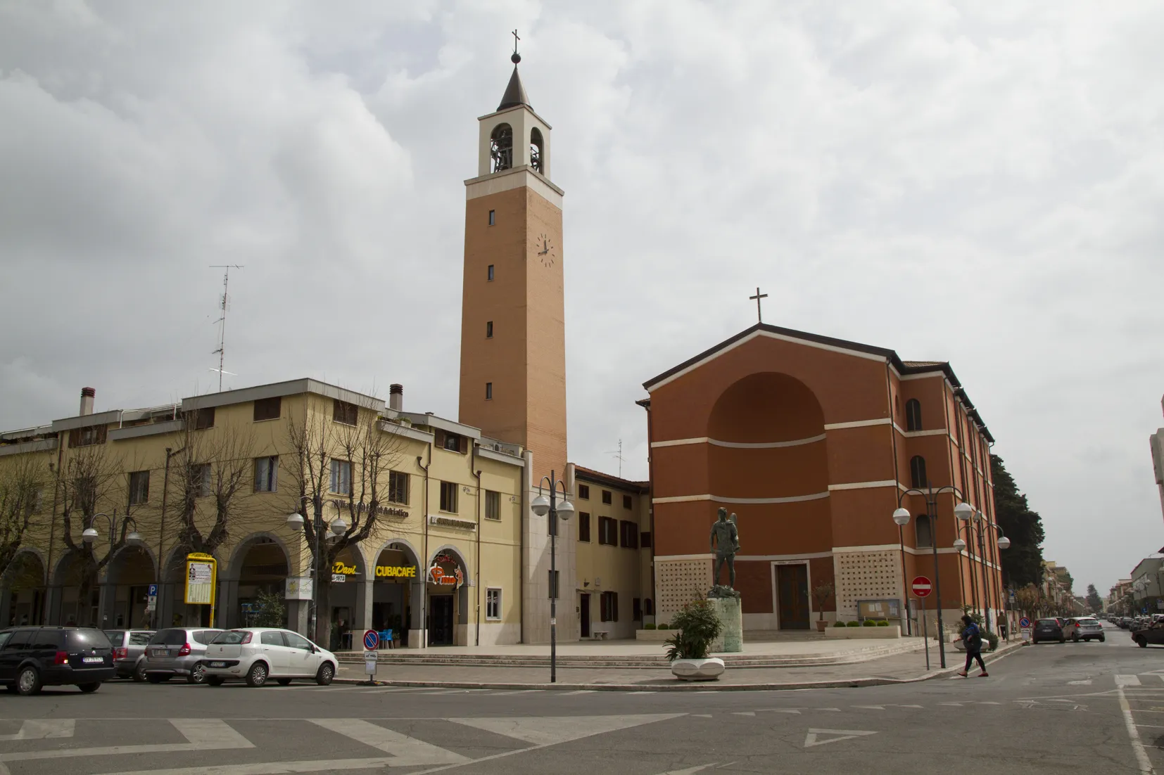 Photo showing: Chiesa San Michele Arcangelo, Aprilia LT, Lazio, Italy