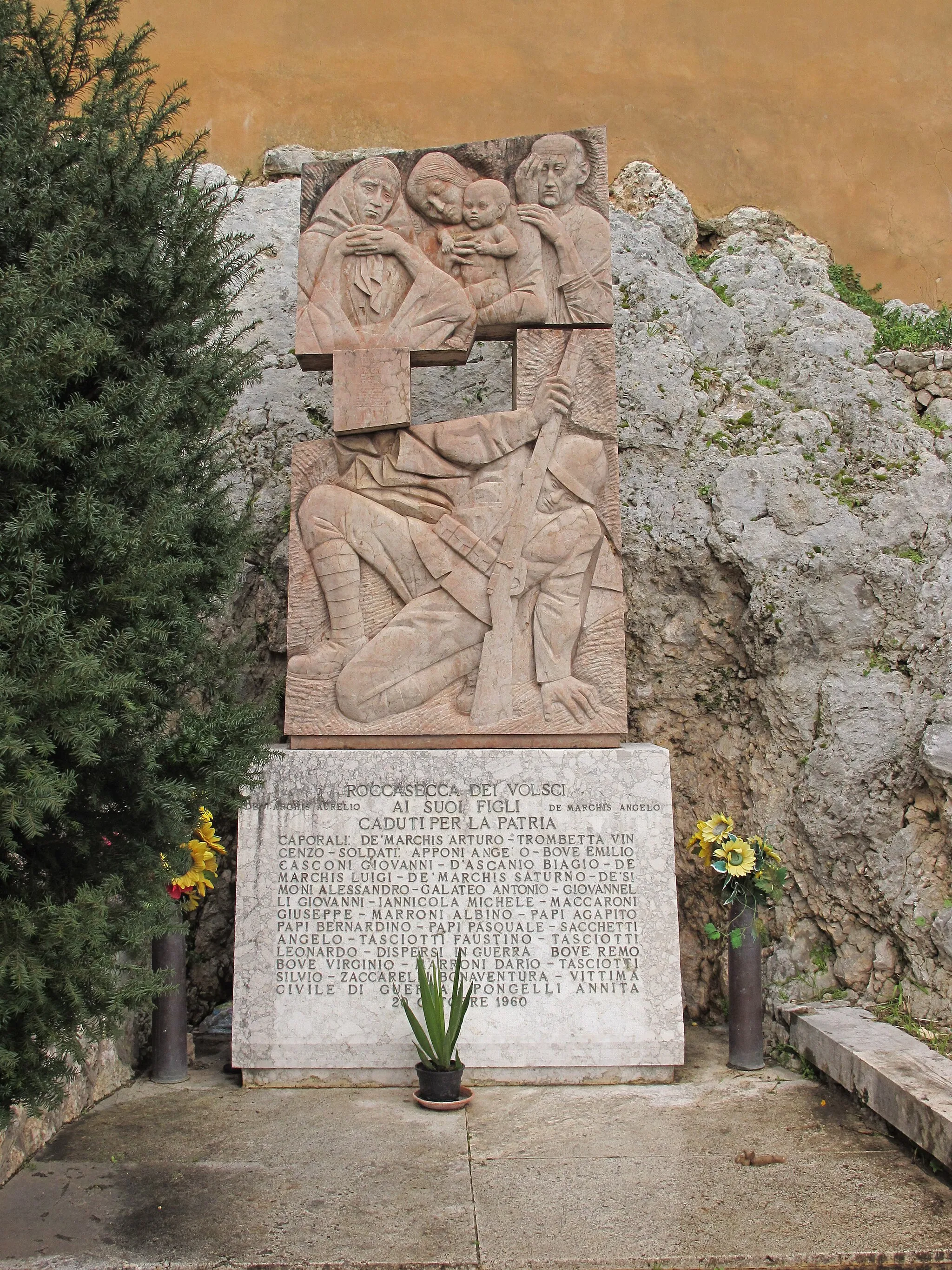 Photo showing: Monumento ai Caduti