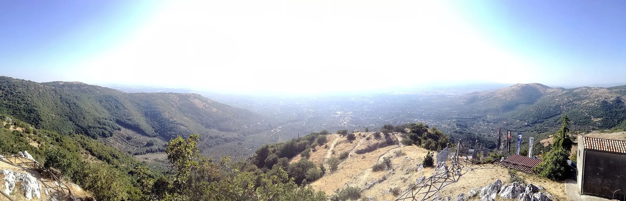 Photo showing: Panorama dal belvedere di Rocca Massima verso ovest