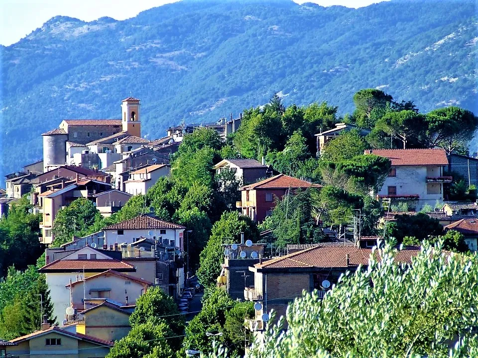 Photo showing: Vista da Sud in località S. Maria della Quercia