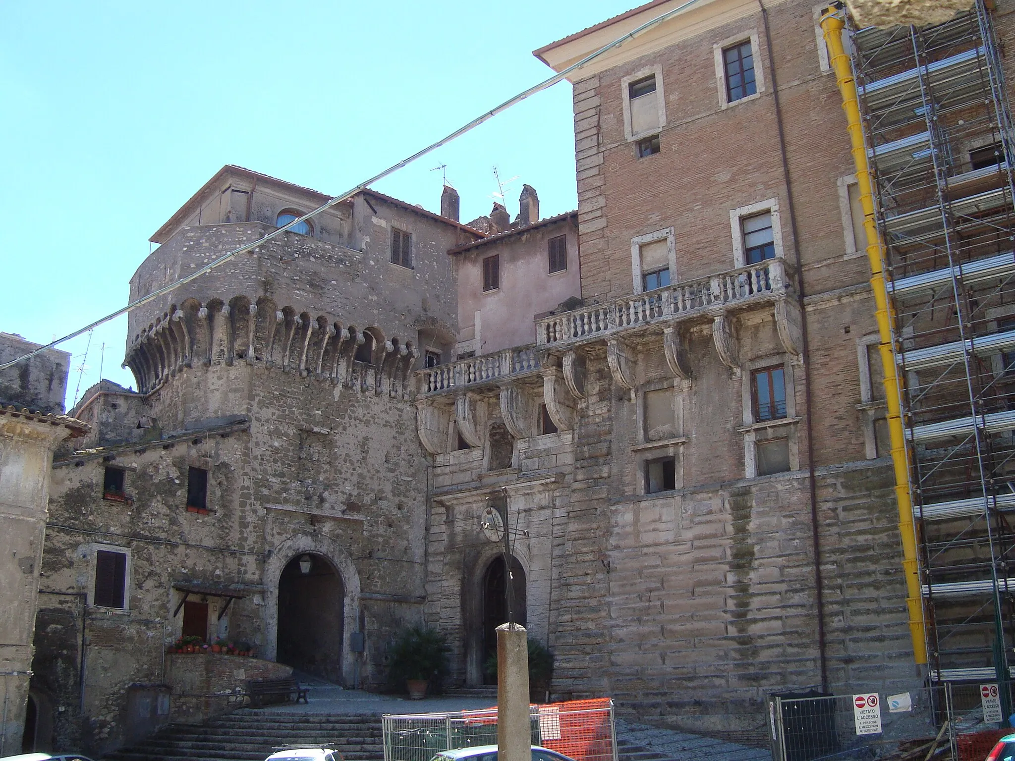 Photo showing: View of the castello in Mentana