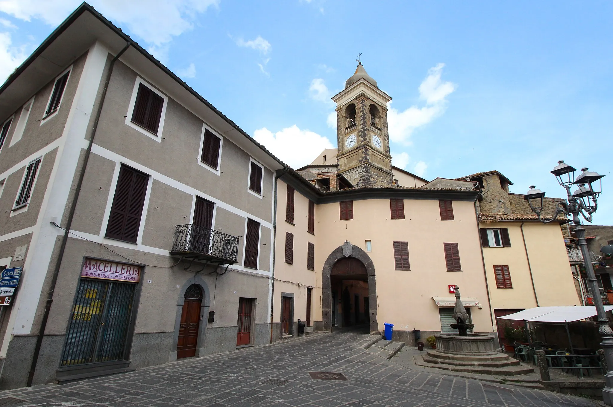 Photo showing: View of Gradoli, Lazio, Italy