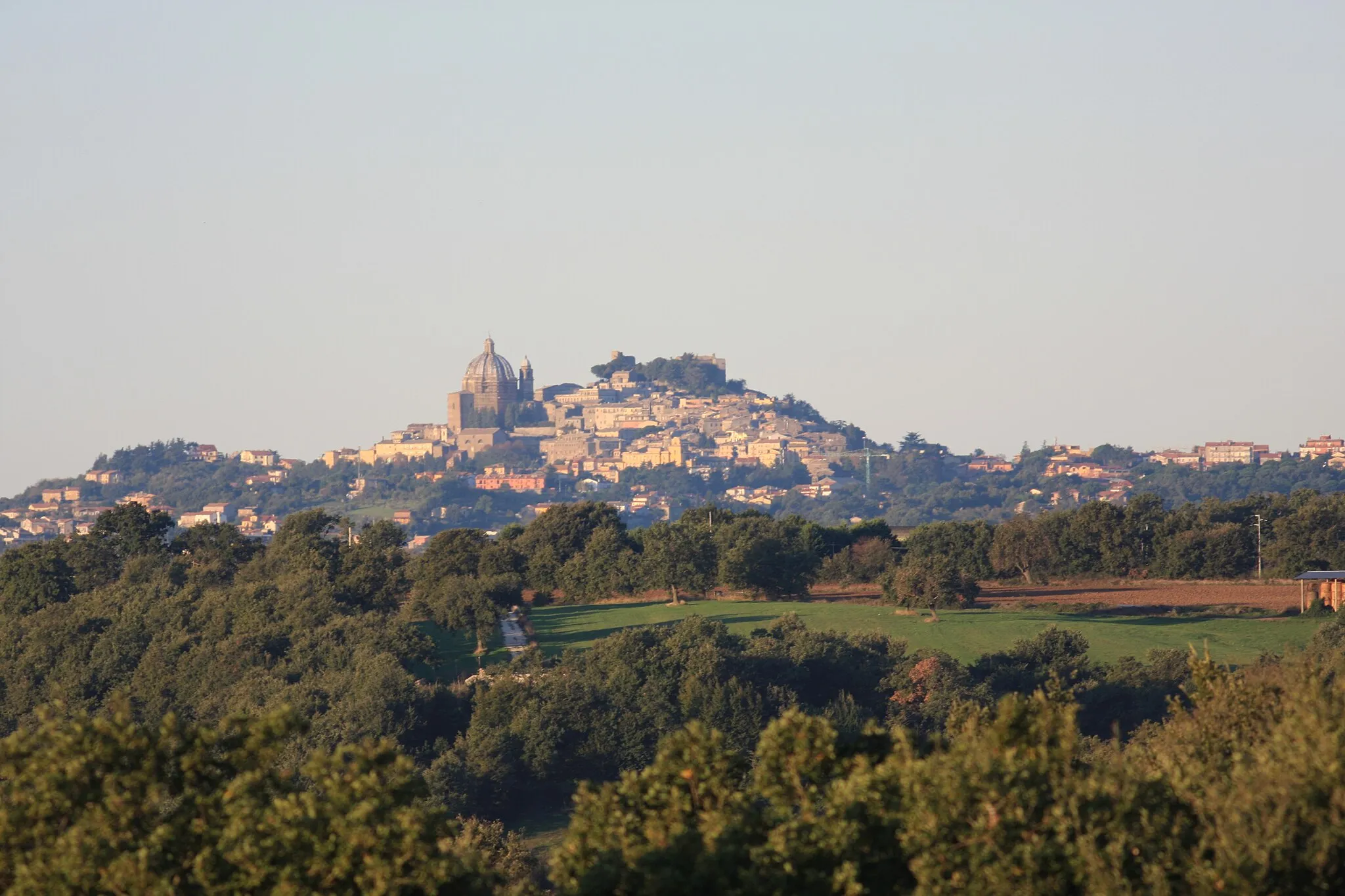 Photo showing: Scorcio di Montefiascone da Castel Cellesi