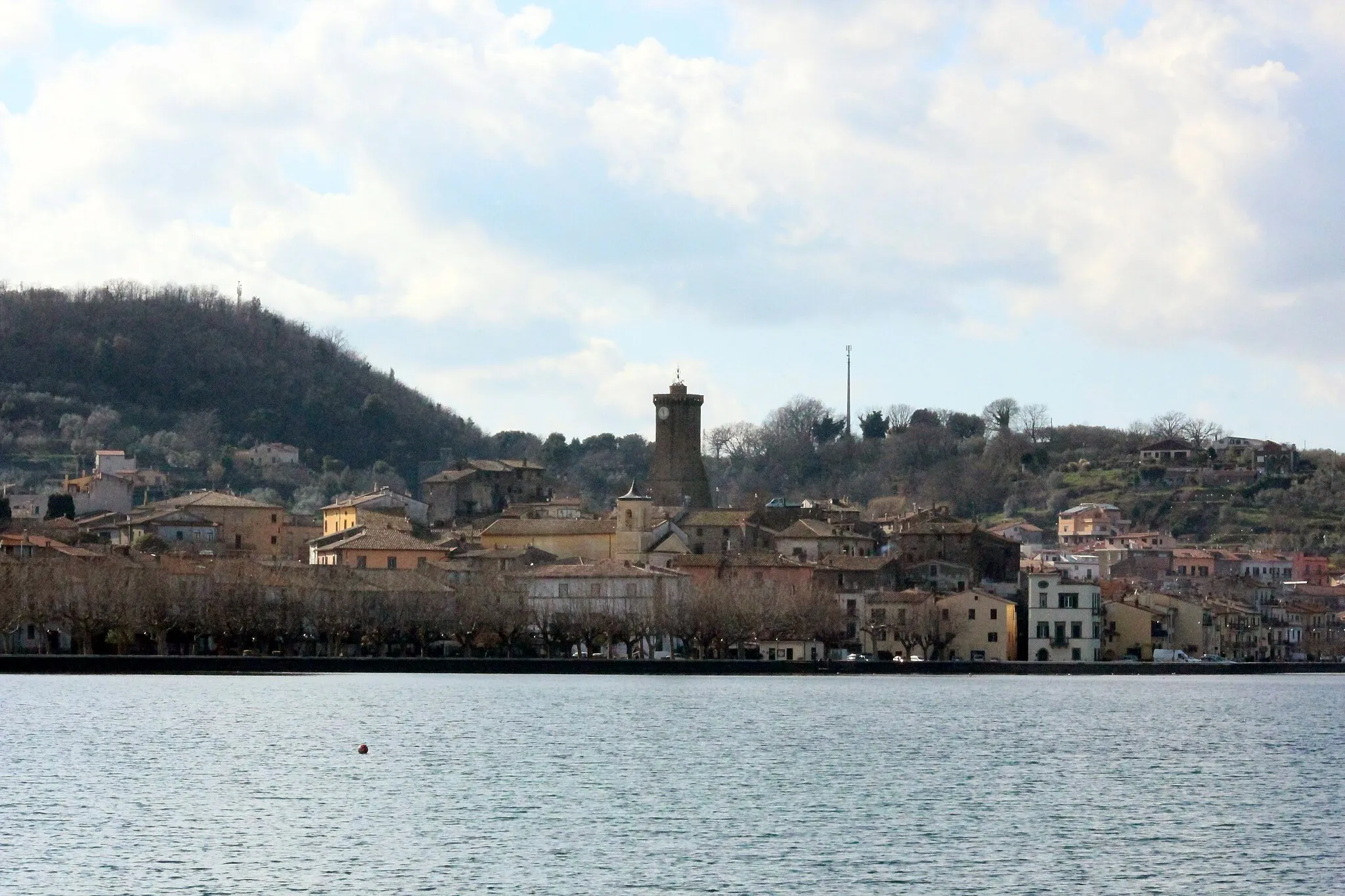 Photo showing: Panorama of Marta, town in the Province of Viterbo, Lazio, Italy