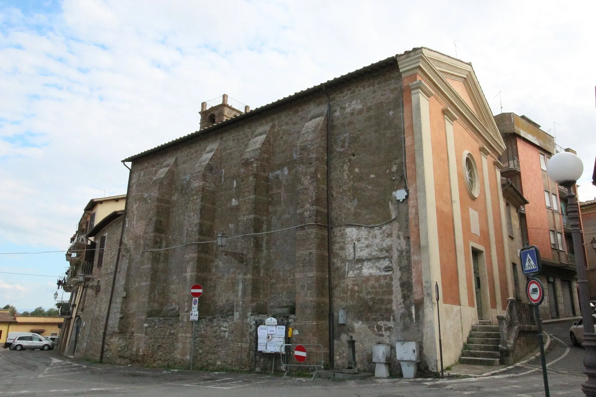 Photo showing: Church of San Michele in the city center of Magliano Sabina, Province of Rieti, Lazio (Latium), Italy