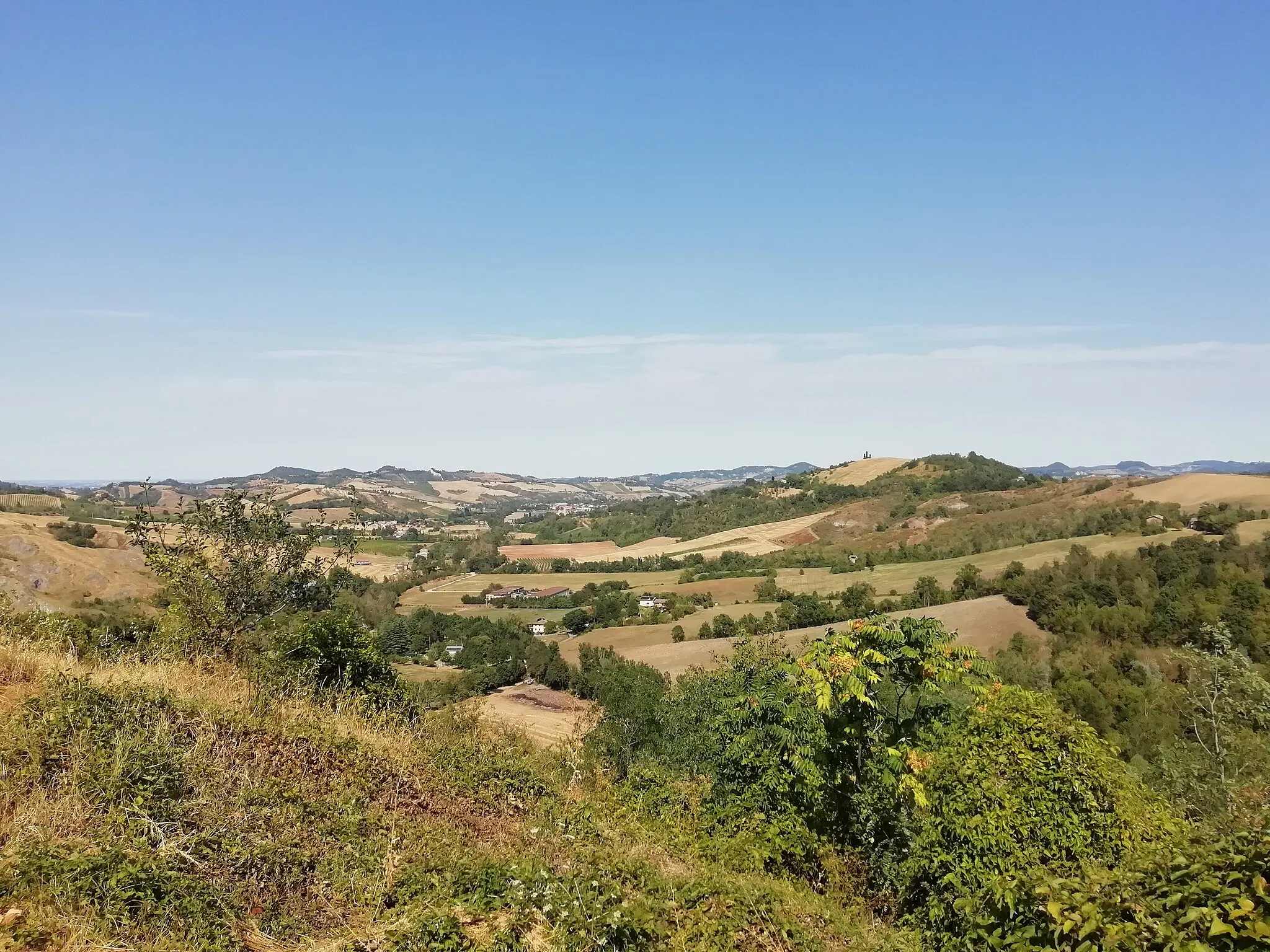 Photo showing: panorama da Castellaccio di Ciano su Castello di Serravalle