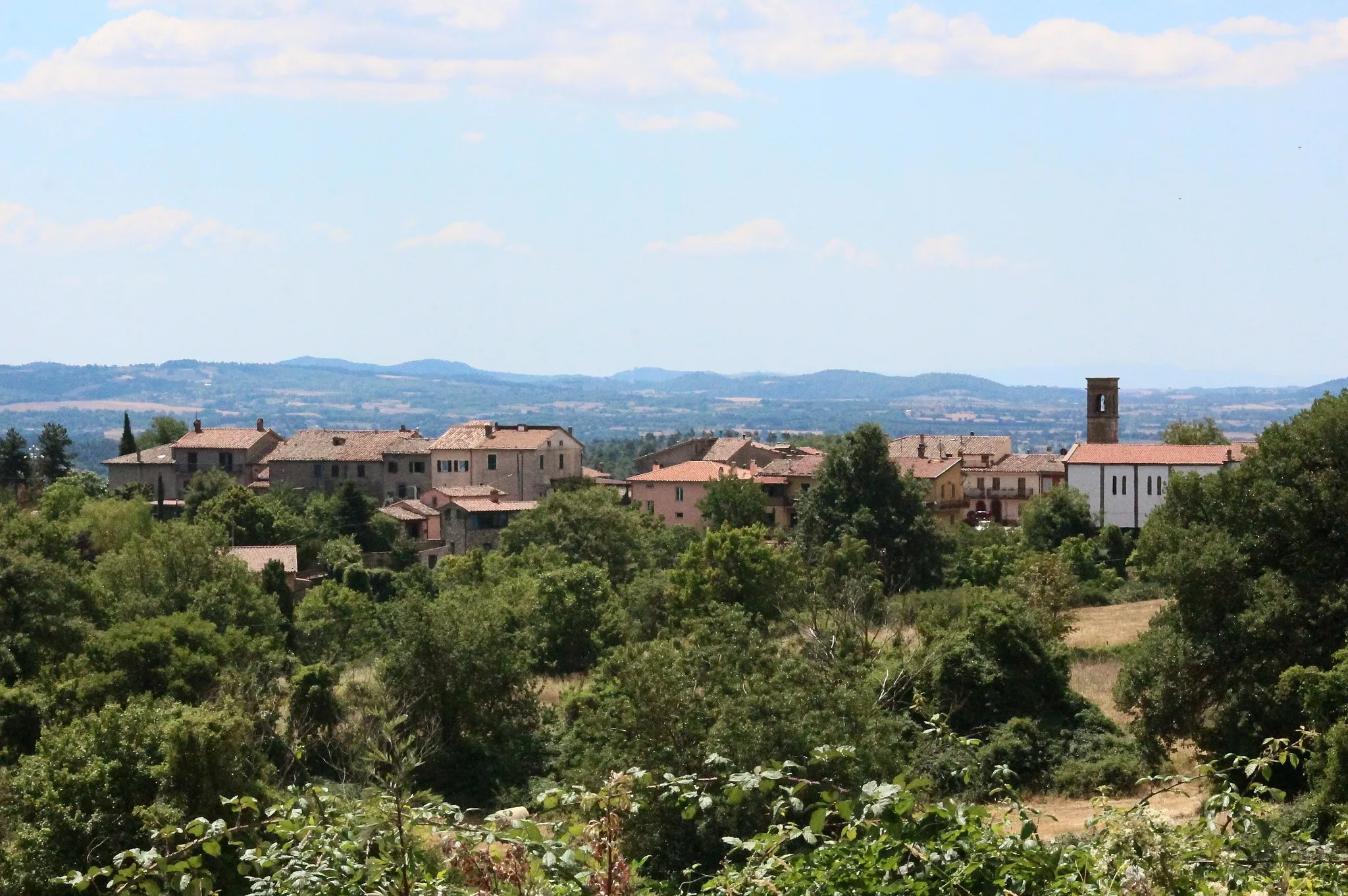 Photo showing: Panorama of Montevitozzo, hamlet of Sorano, Province of Grosseto, Tuscany, Italy