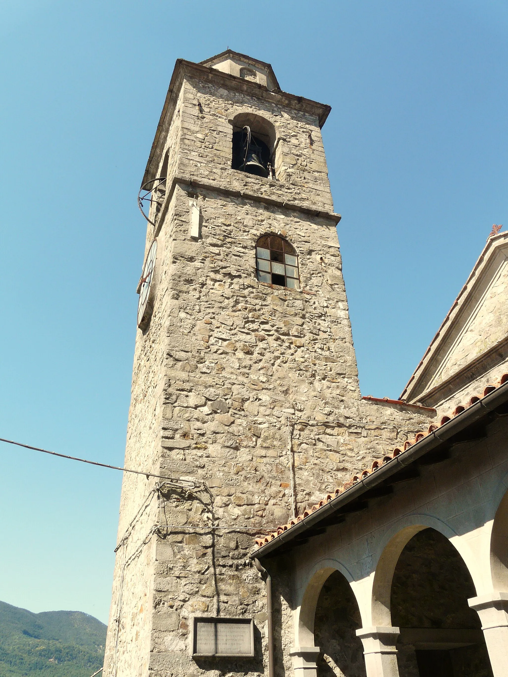 Photo showing: Campanile della chiesa di San Niccolò al Castello di Bagnone, Toscana, Italia