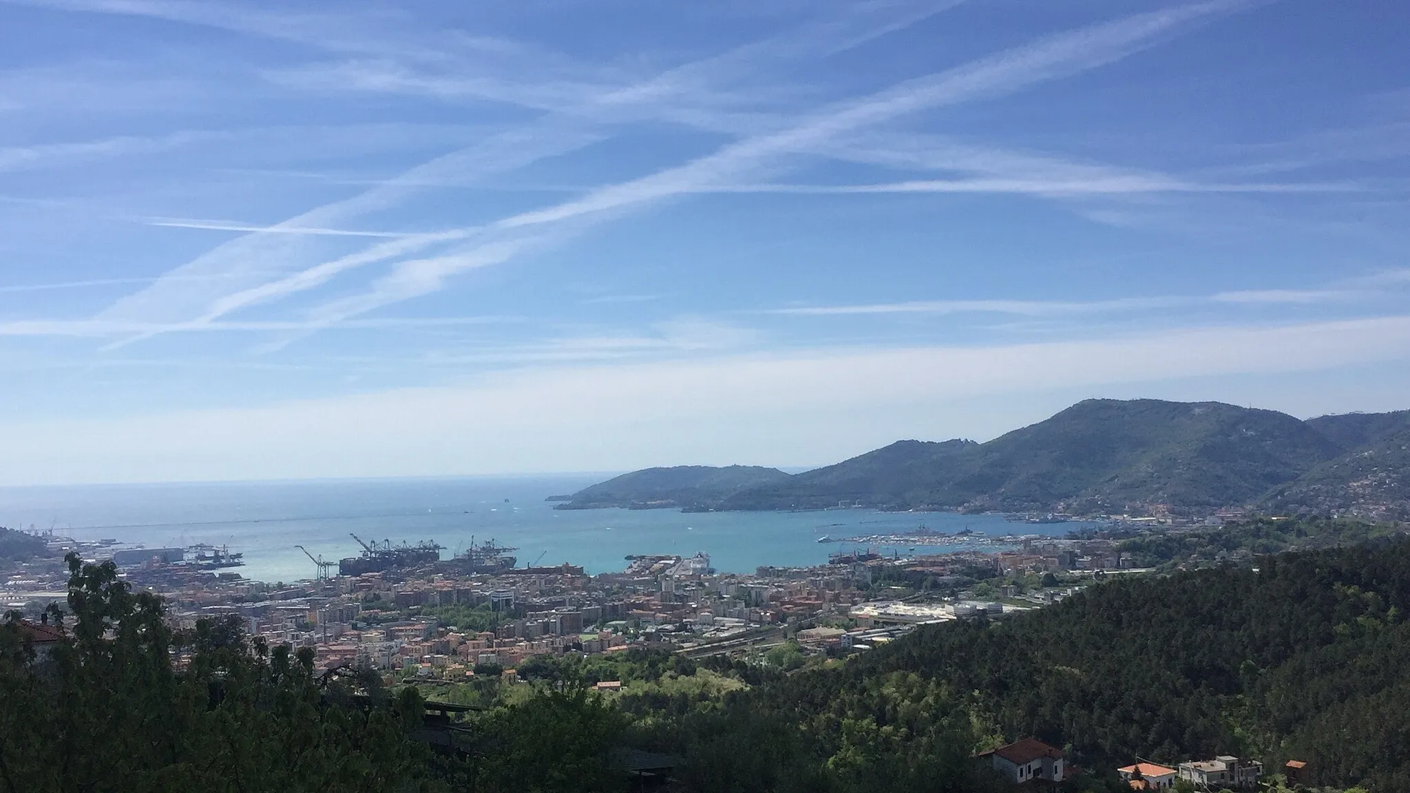 Photo showing: Paesaggio del golfo di La Spezia visto da località Isola