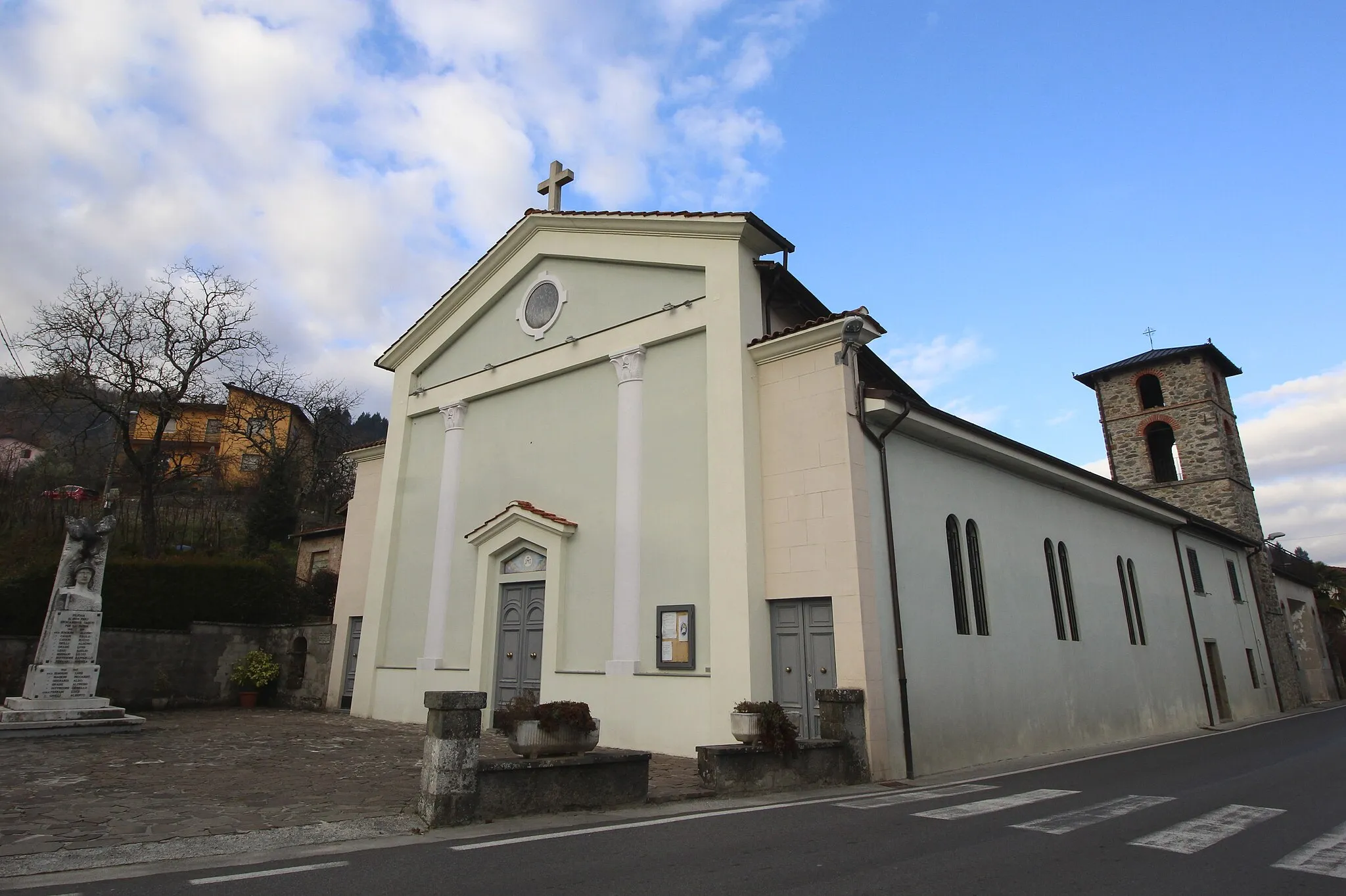 Photo showing: Church San Rocco, Filicaia, hamlet of Camporgiano, Garfagnana, Province of Lucca, Tuscany, Italy